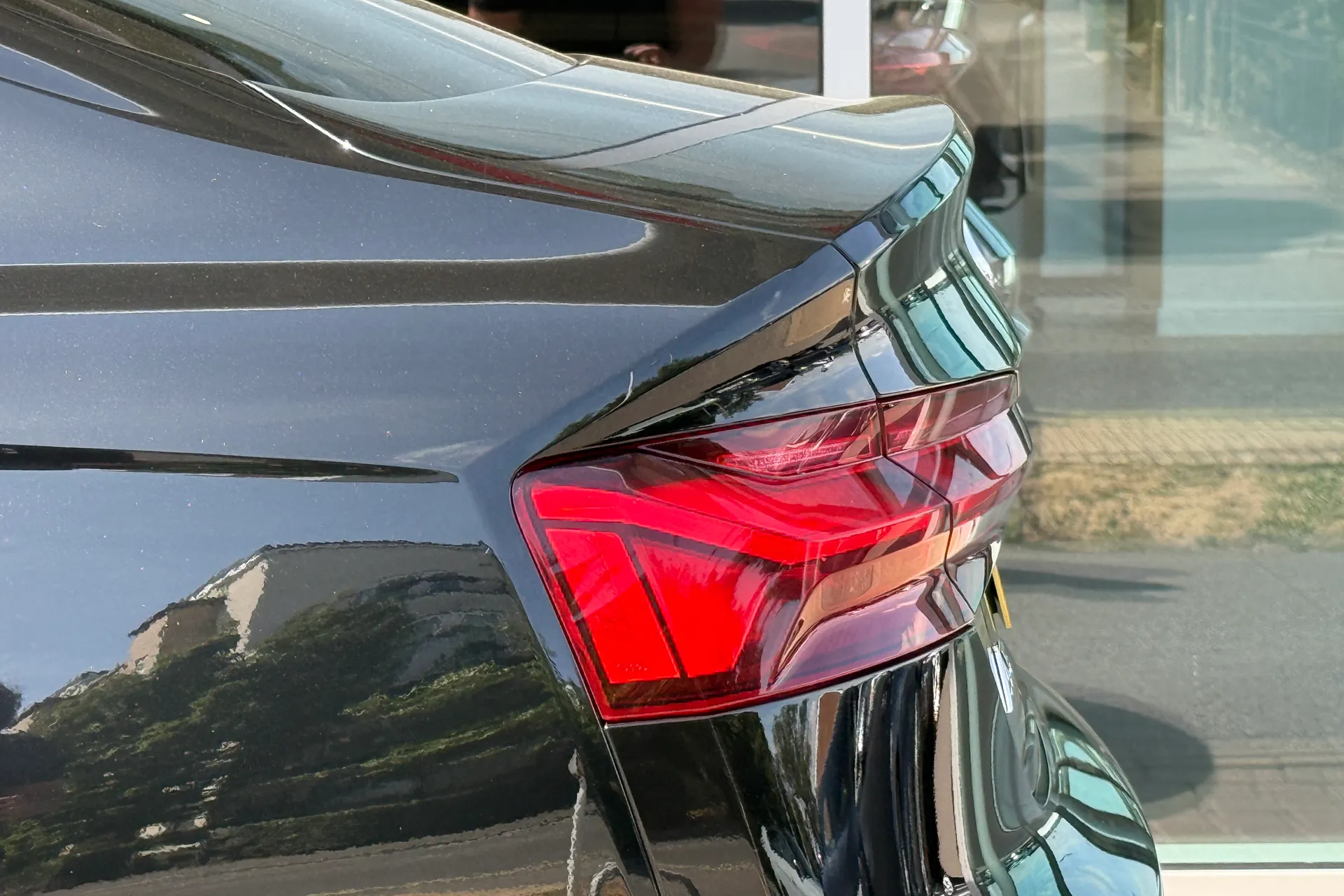 Audi A5 thumbnail image number 44