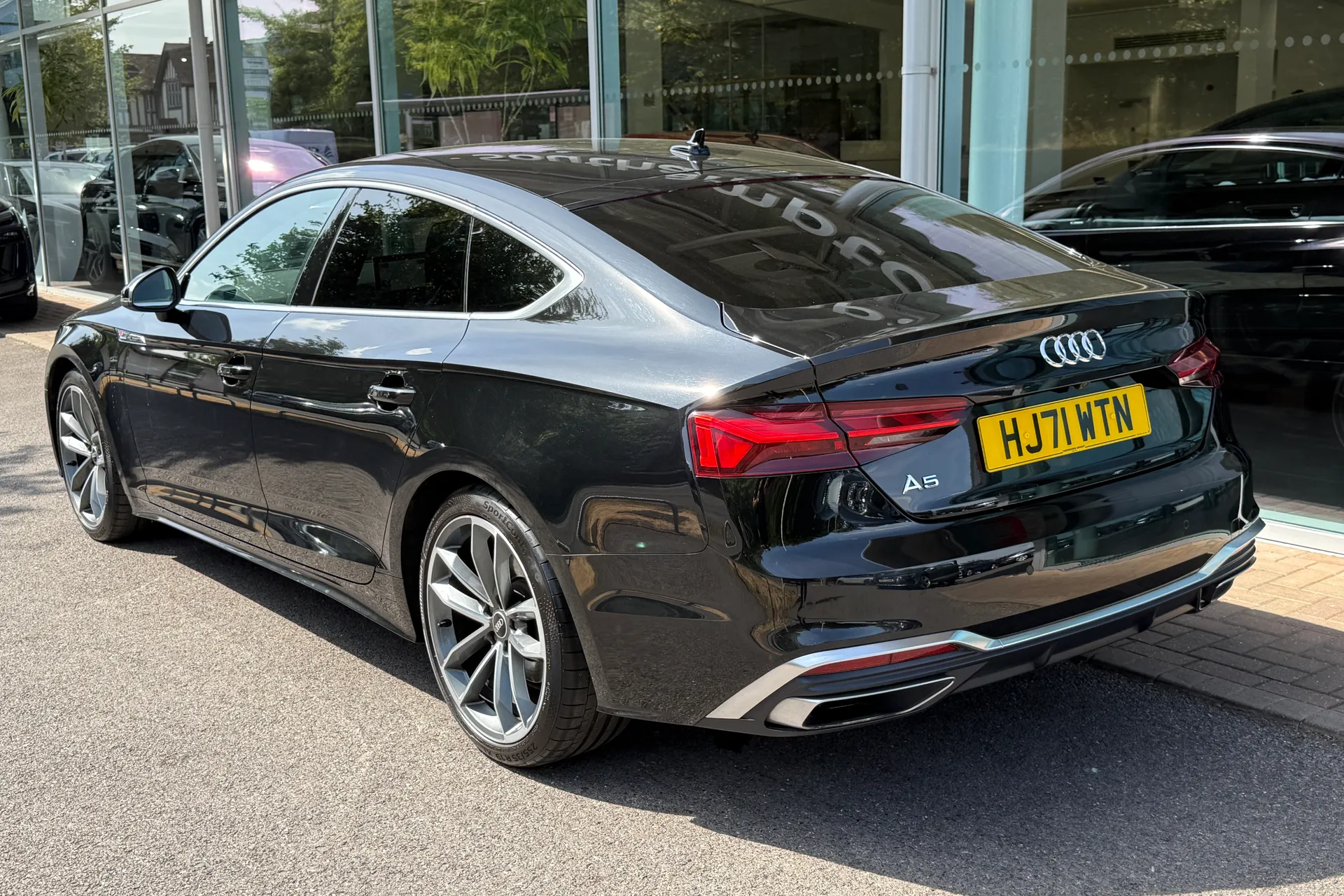 Audi A5 thumbnail image number 3