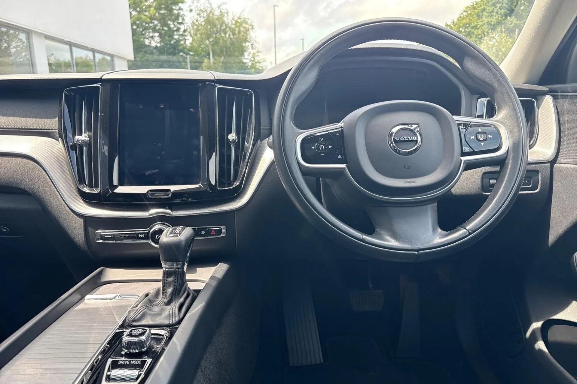 Volvo XC60 thumbnail image number 35
