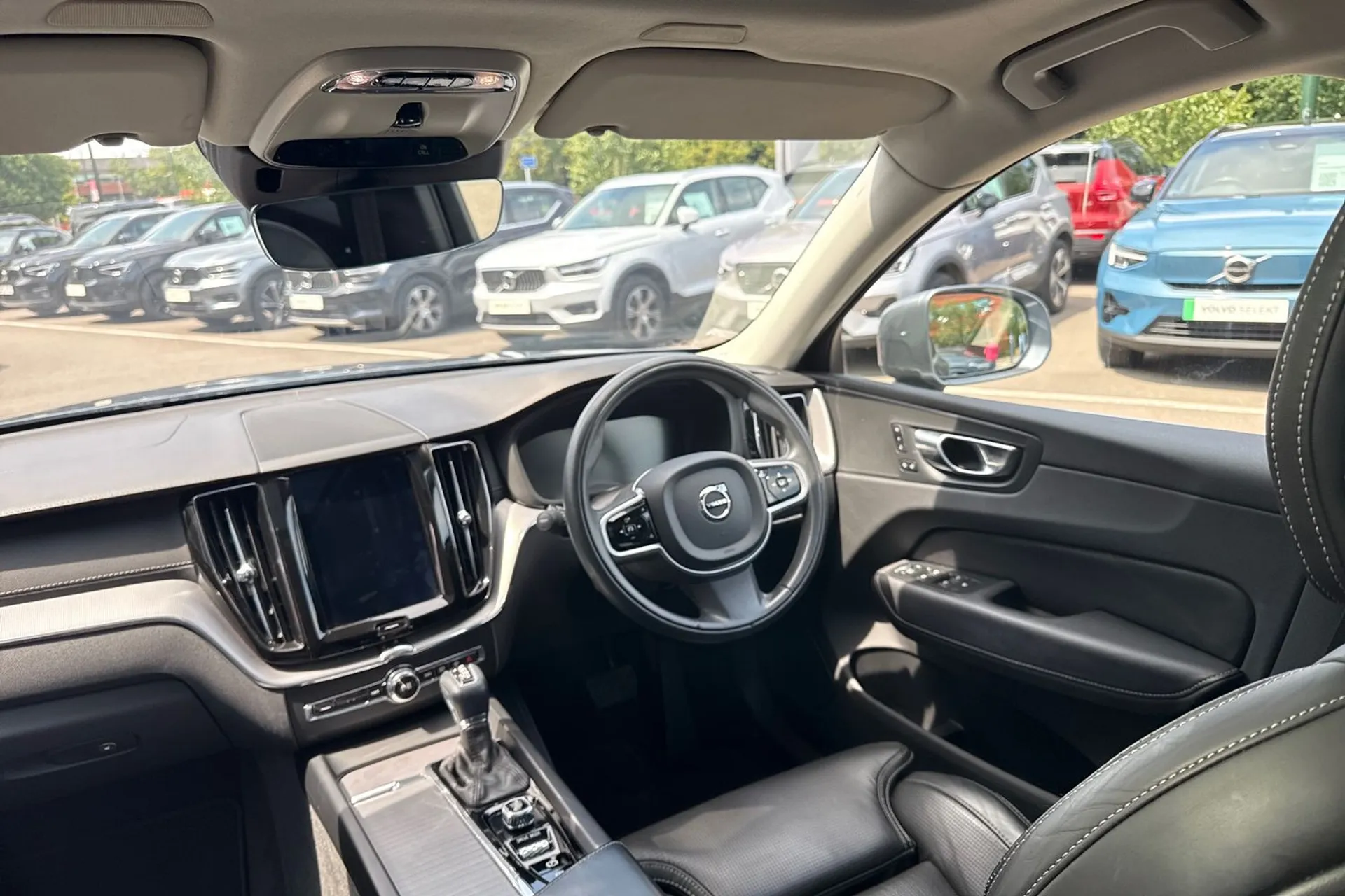 Volvo XC60 thumbnail image number 34