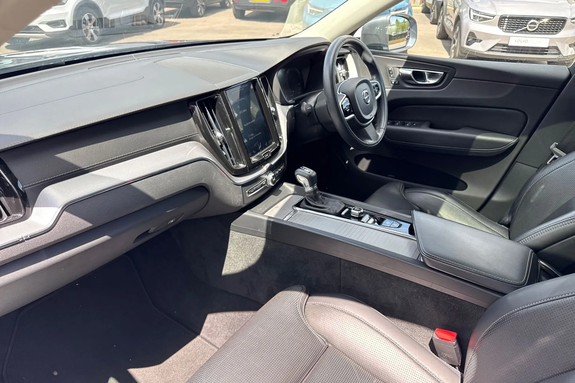Volvo XC60 thumbnail image number 28