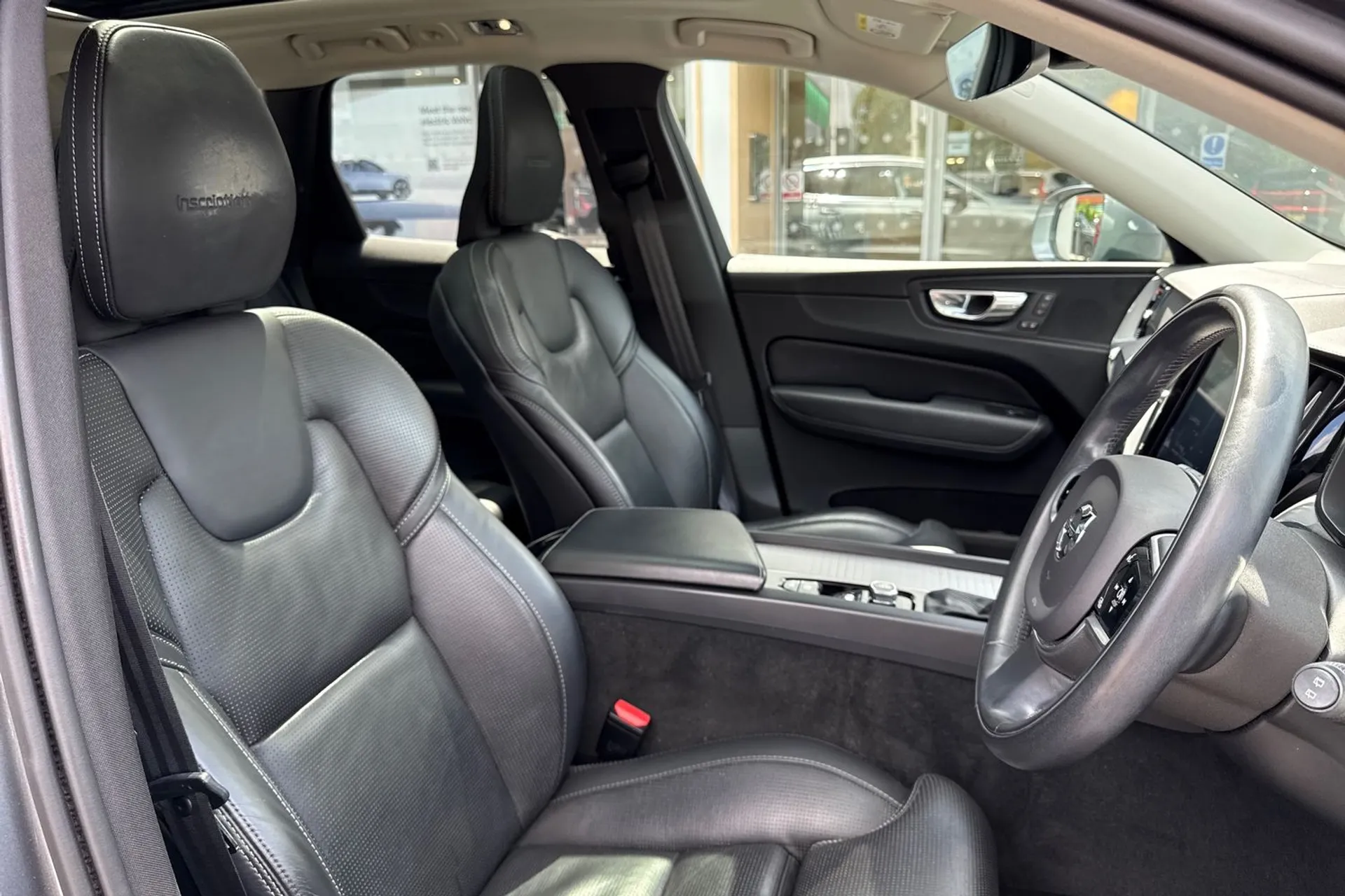 Volvo XC60 thumbnail image number 27