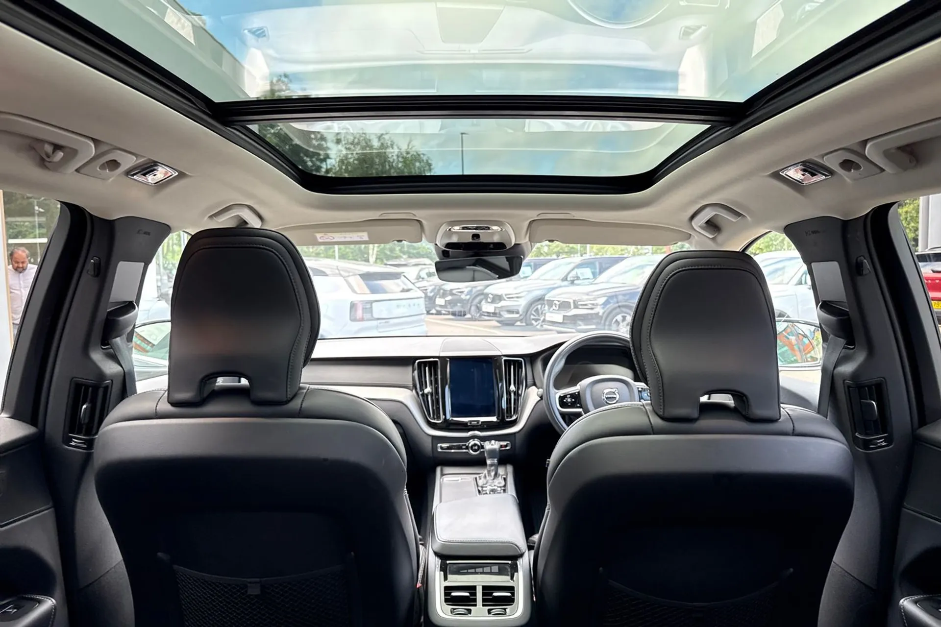 Volvo XC60 thumbnail image number 23