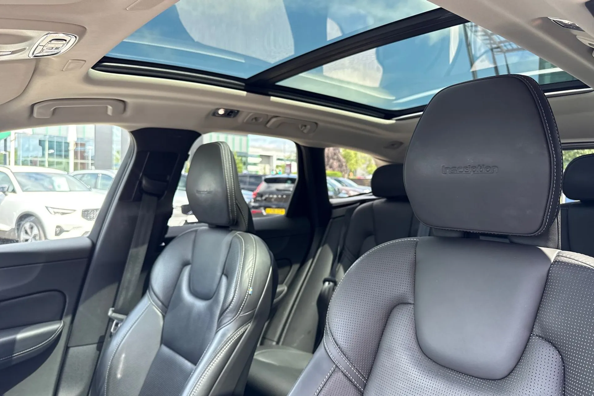 Volvo XC60 thumbnail image number 30