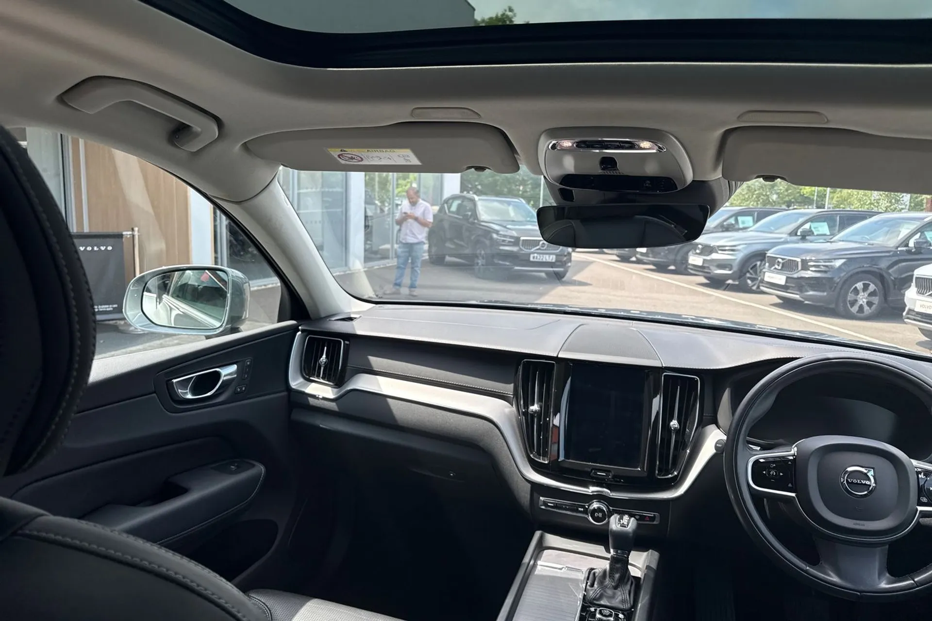Volvo XC60 thumbnail image number 33