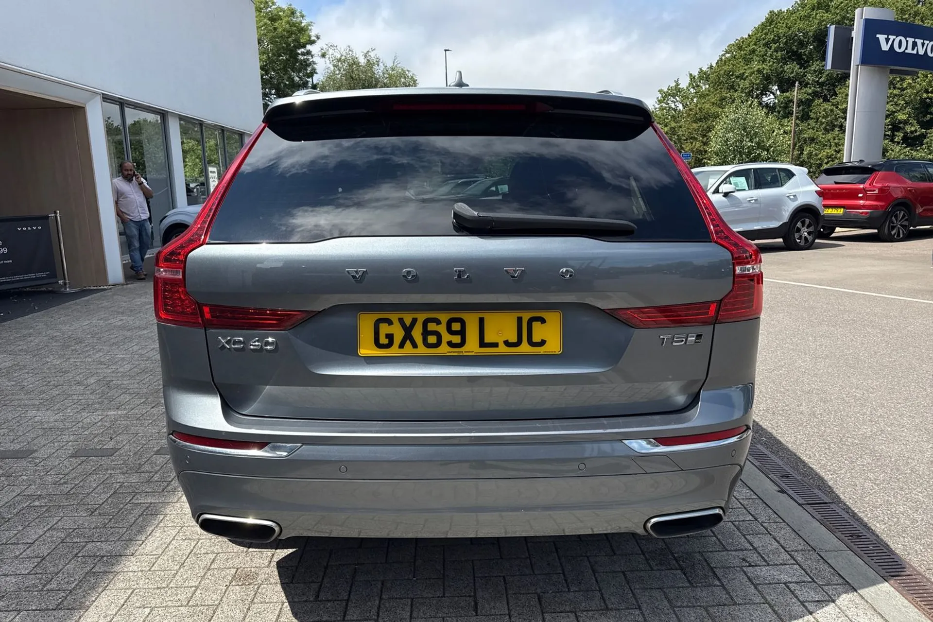 Volvo XC60 thumbnail image number 10