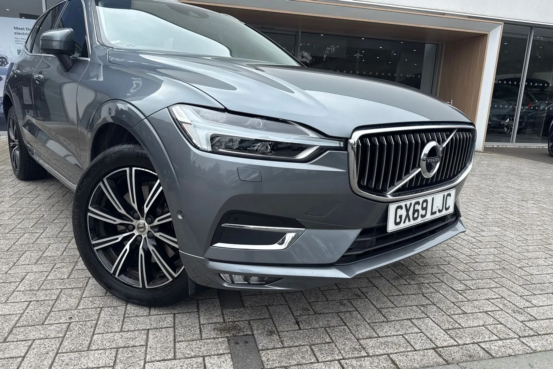 Volvo XC60 thumbnail image number 8