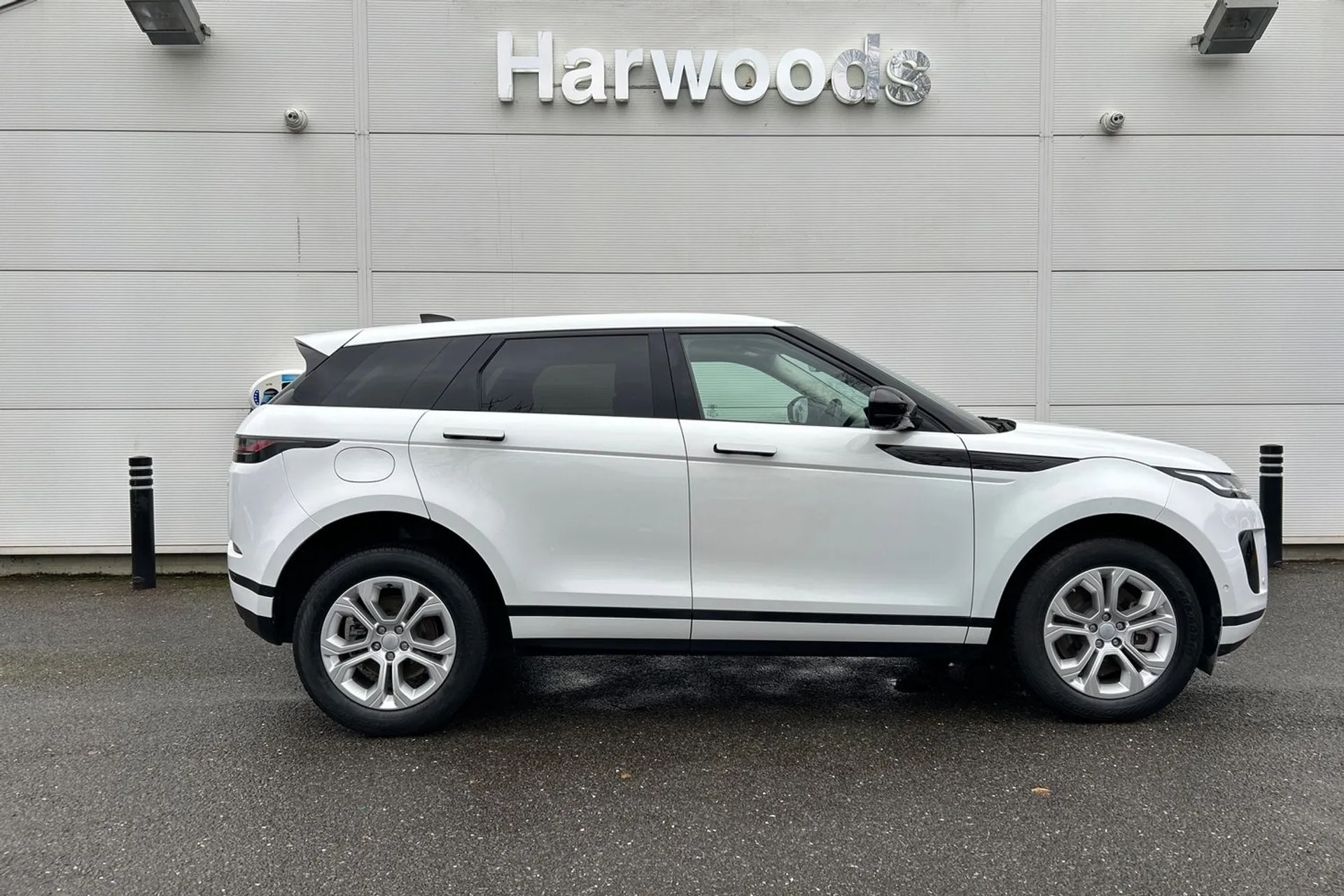 LAND ROVER RANGE ROVER EVOQUE thumbnail image number 2