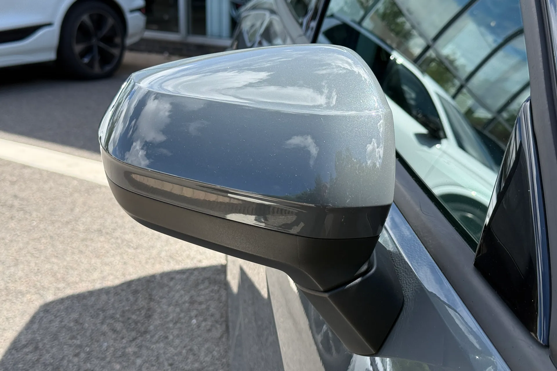 Audi Q2 thumbnail image number 15