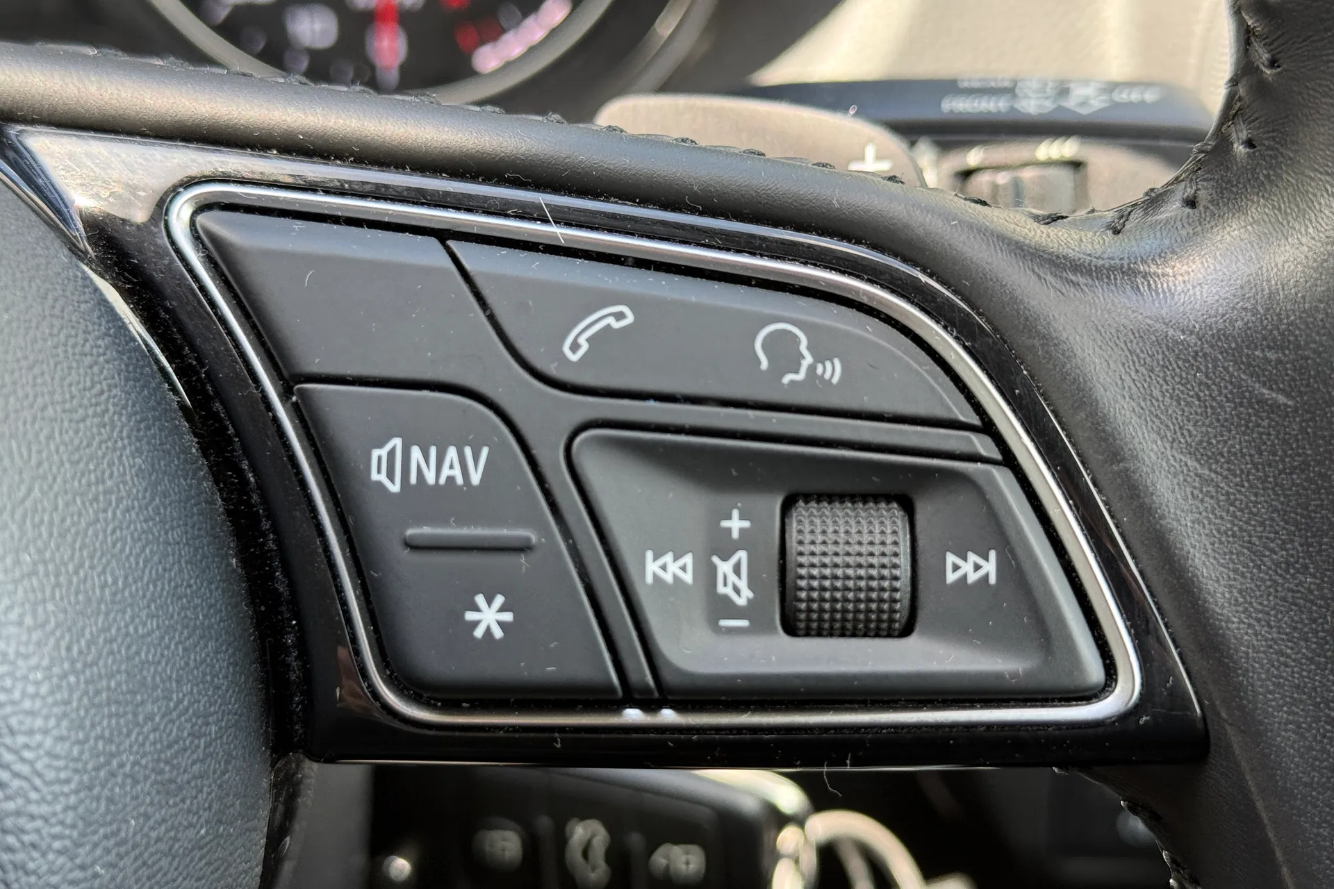 Audi Q2 thumbnail image number 23