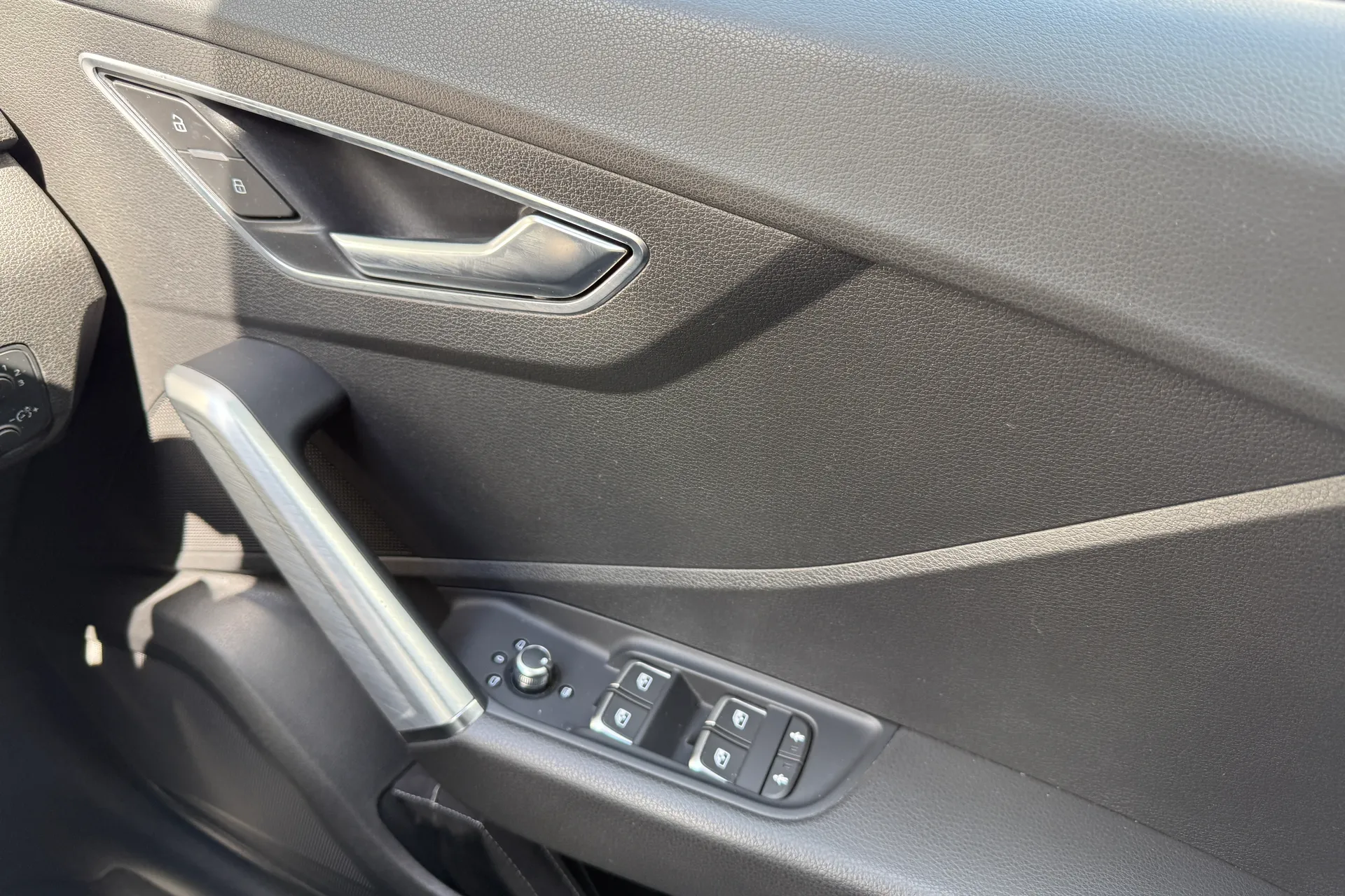 Audi Q2 thumbnail image number 29