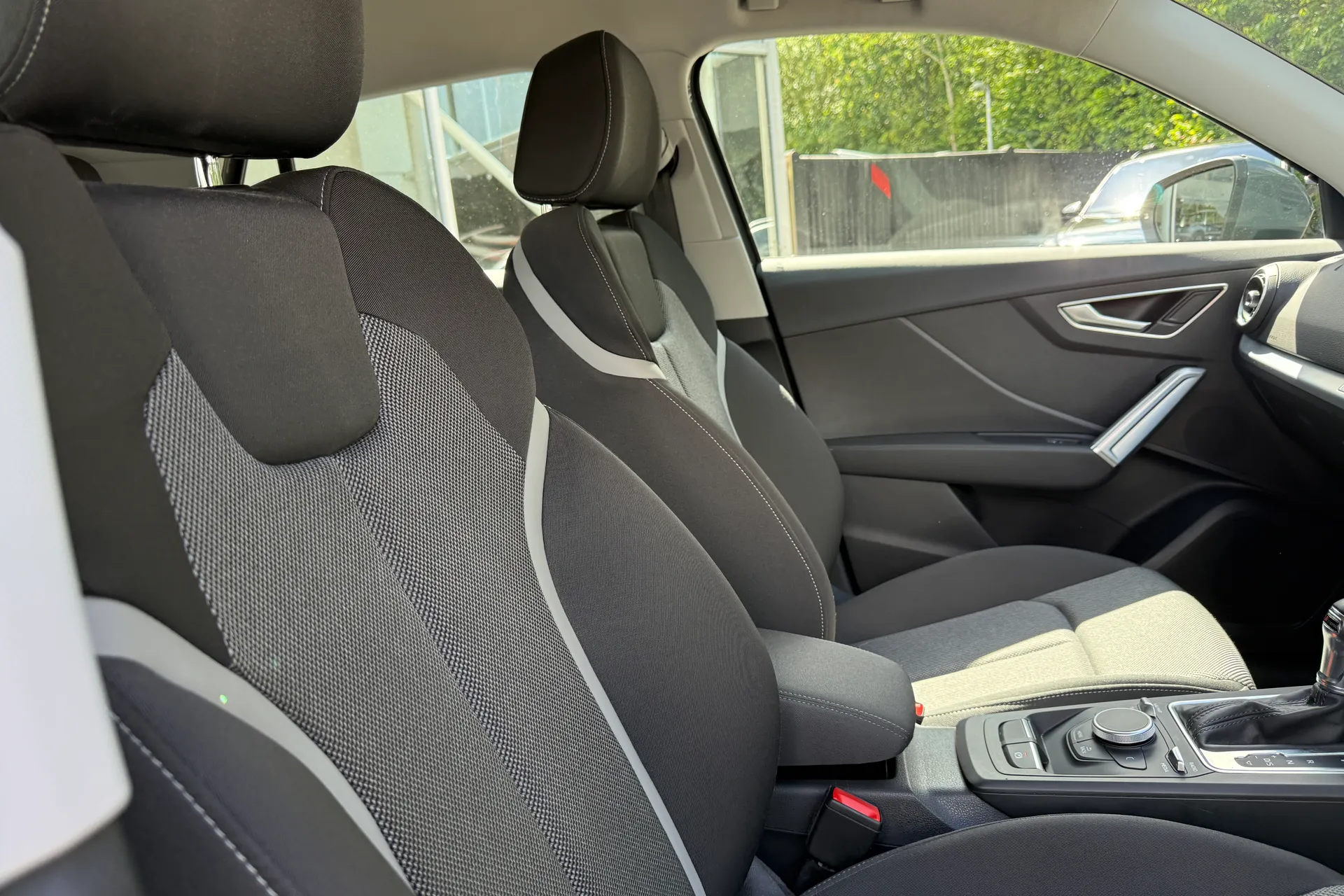 Audi Q2 thumbnail image number 31