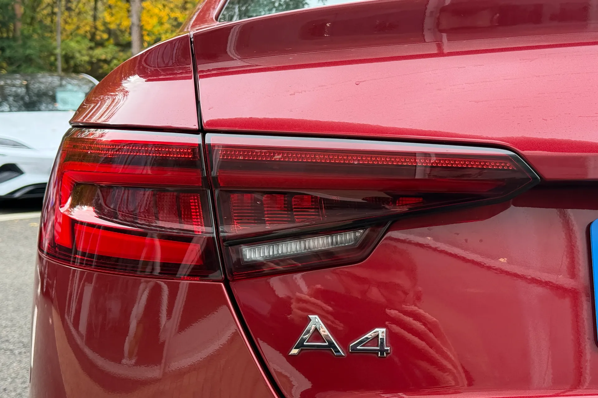 Audi A4 thumbnail image number 40