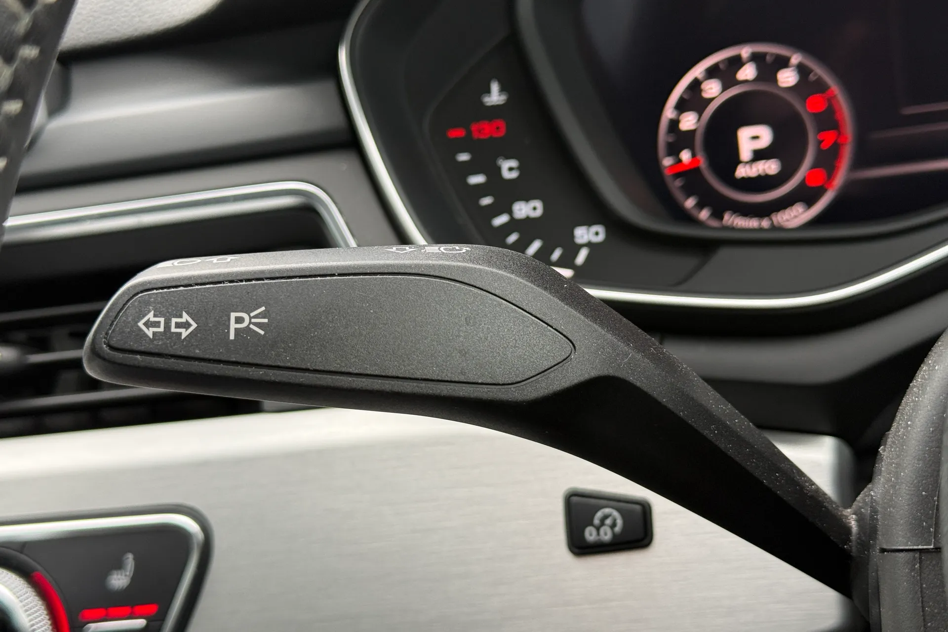 Audi A4 thumbnail image number 15