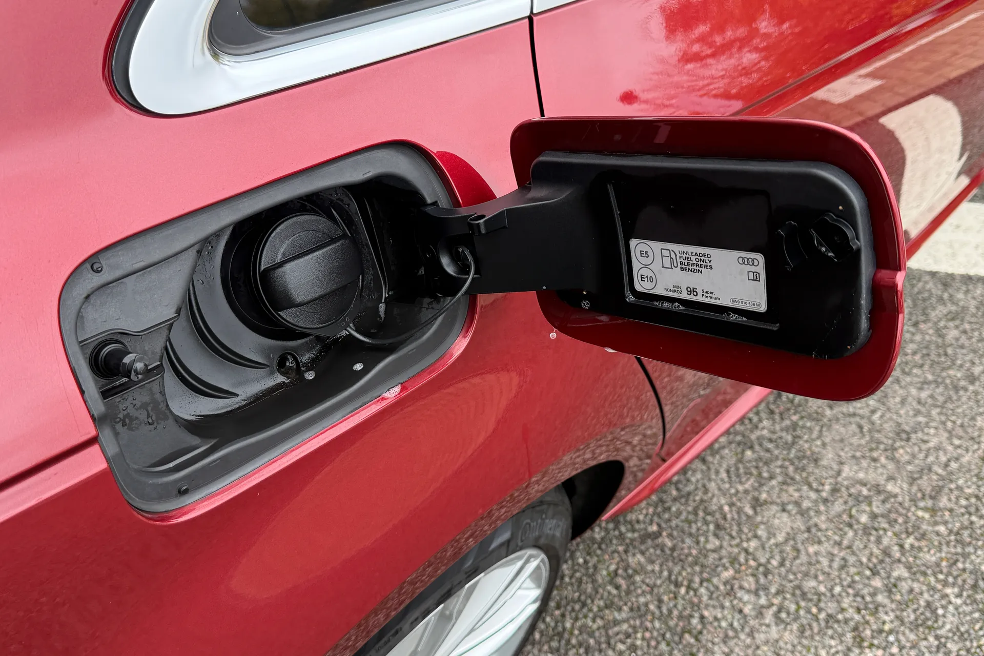 Audi A4 thumbnail image number 26