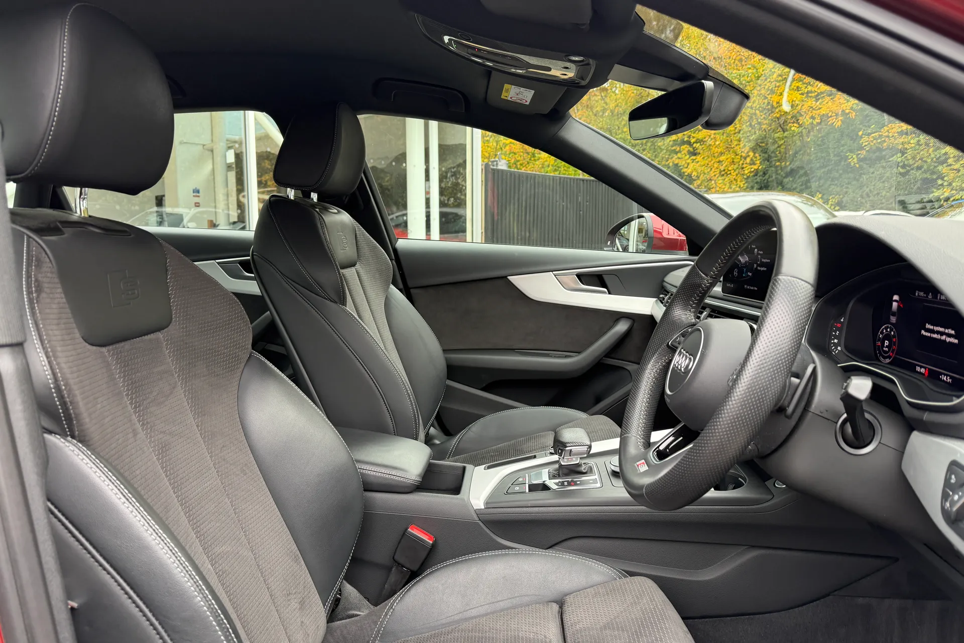 Audi A4 thumbnail image number 24