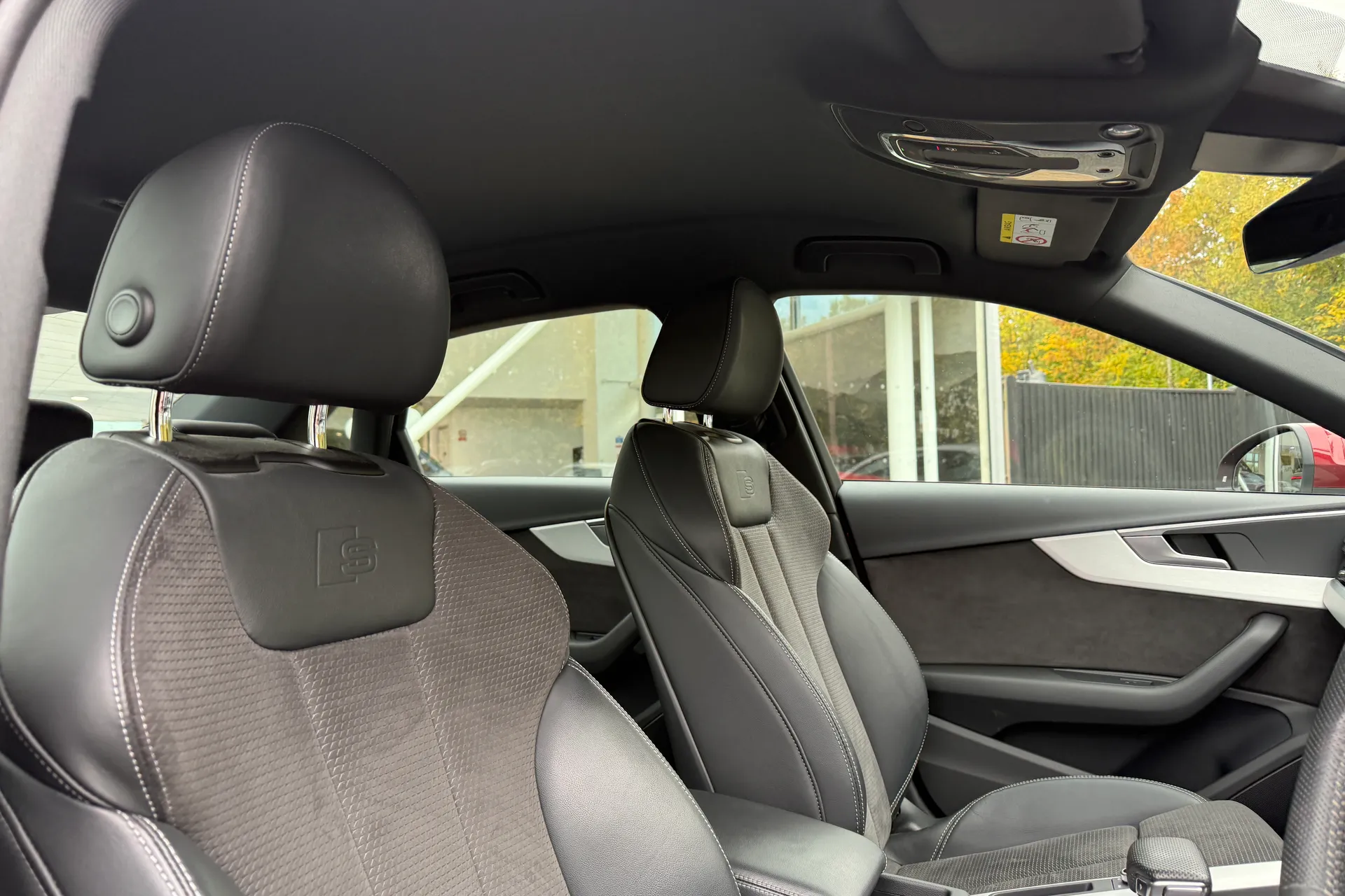 Audi A4 thumbnail image number 23