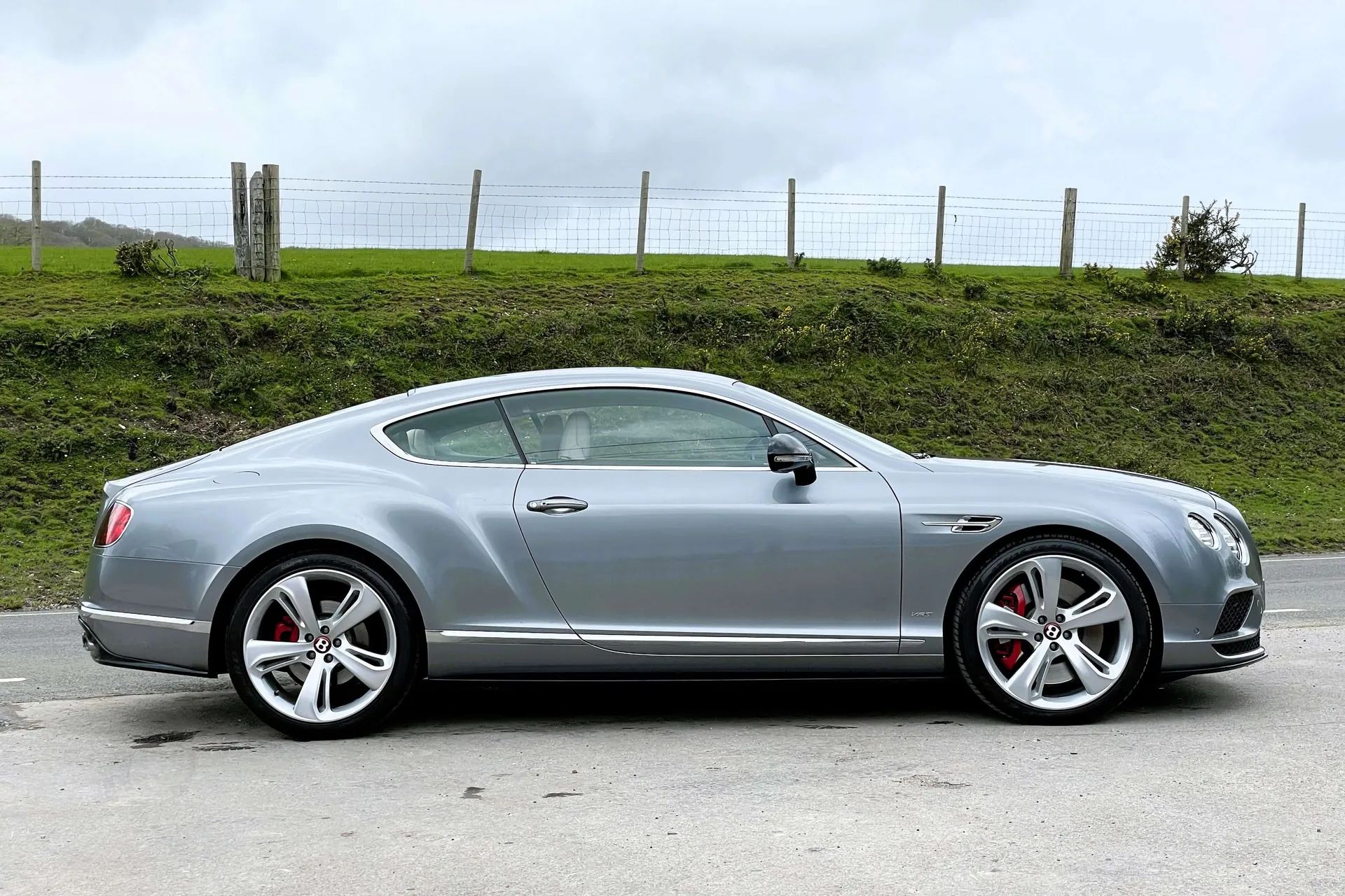 Bentley CONTINENTAL GT thumbnail image number 2