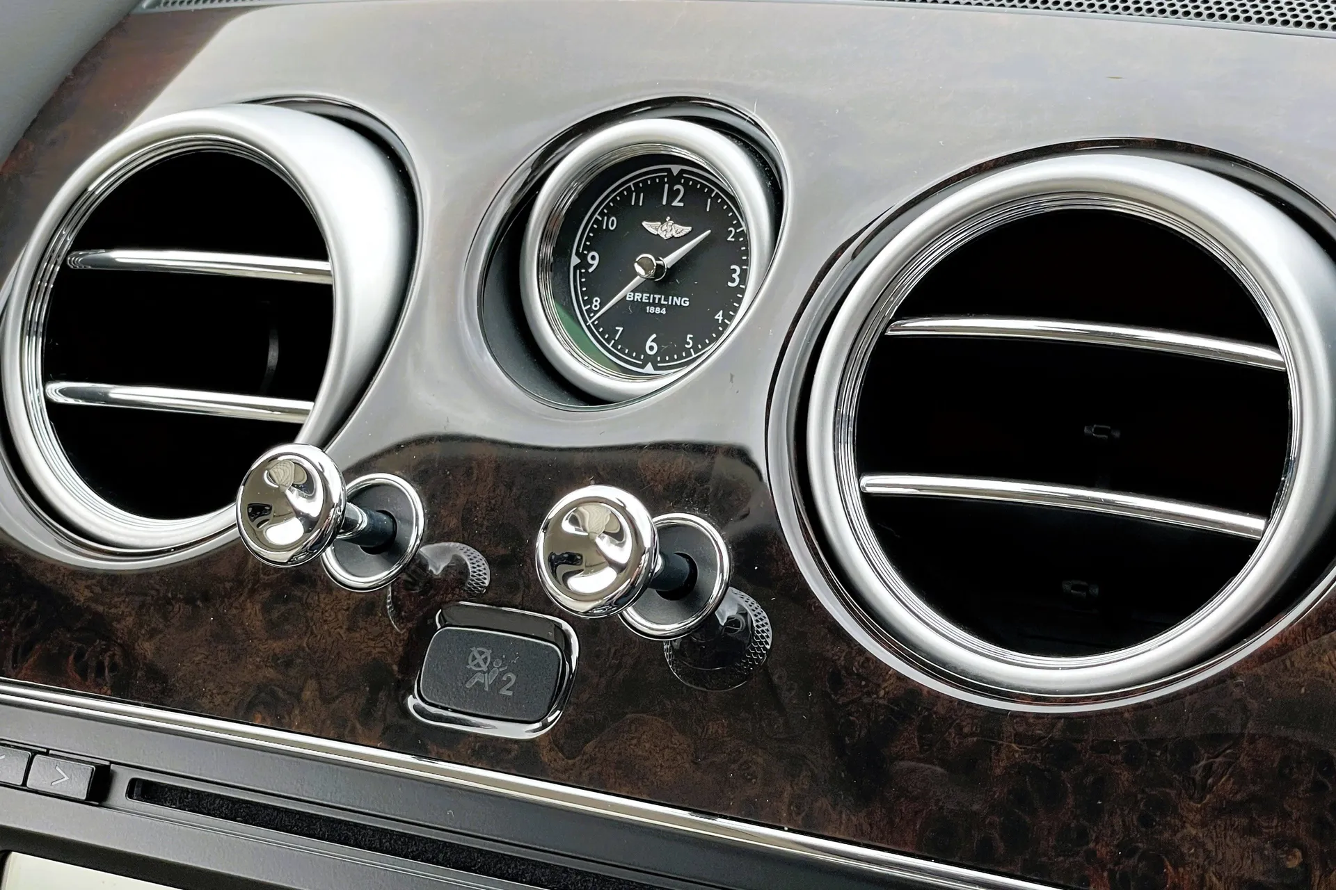 Bentley CONTINENTAL GT thumbnail image number 43