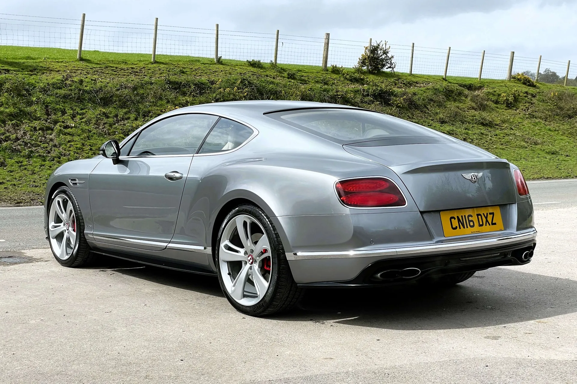 Bentley CONTINENTAL GT thumbnail image number 8