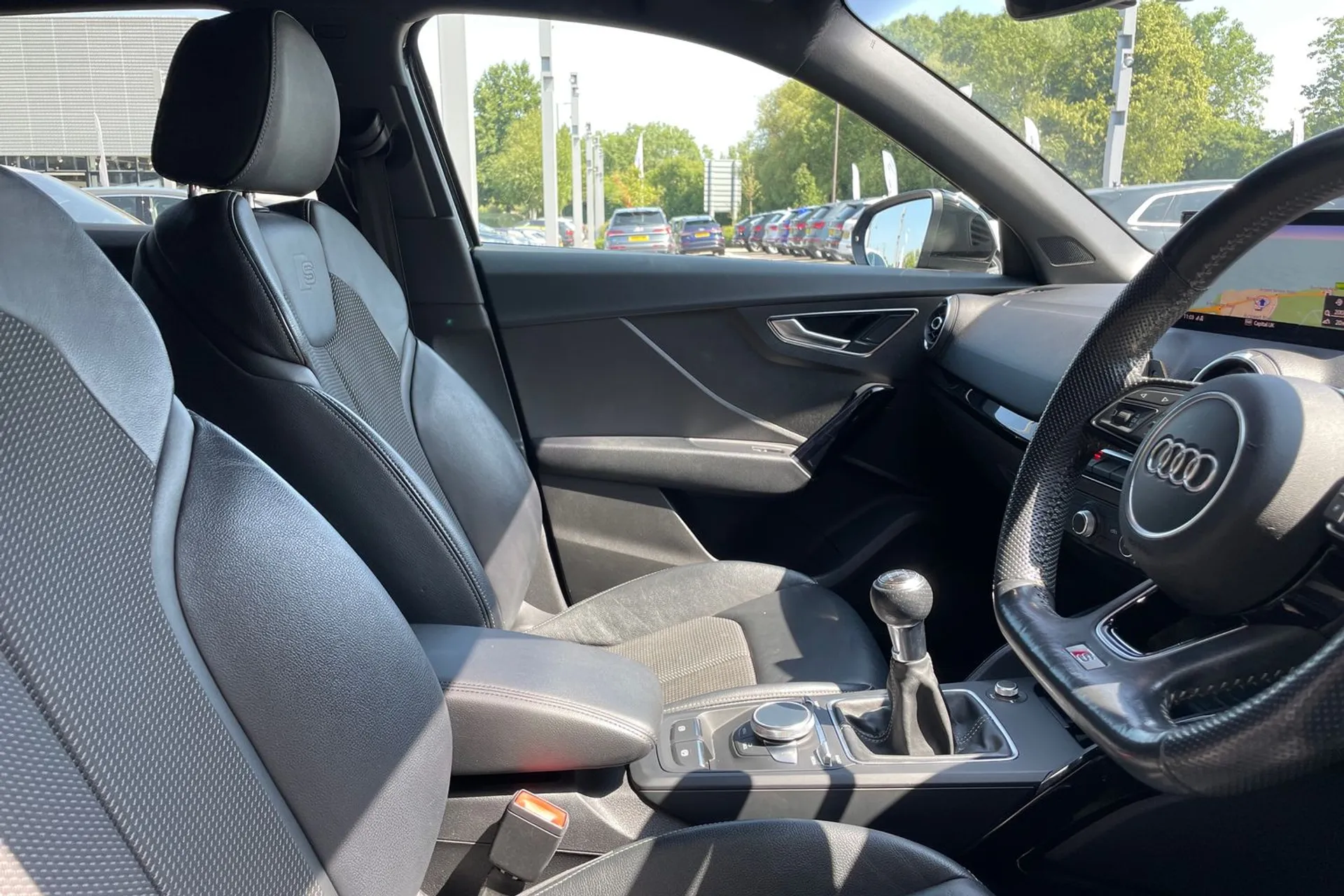 Audi Q2 thumbnail image number 24