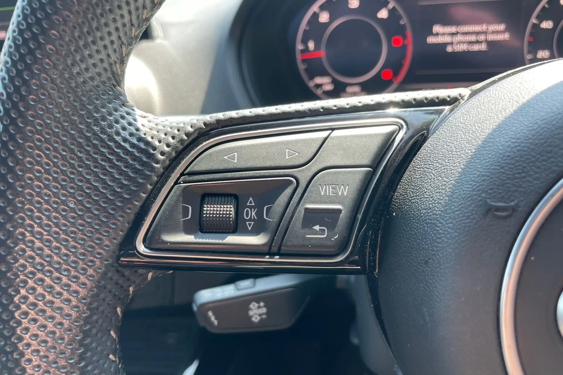 Audi Q2 thumbnail image number 38