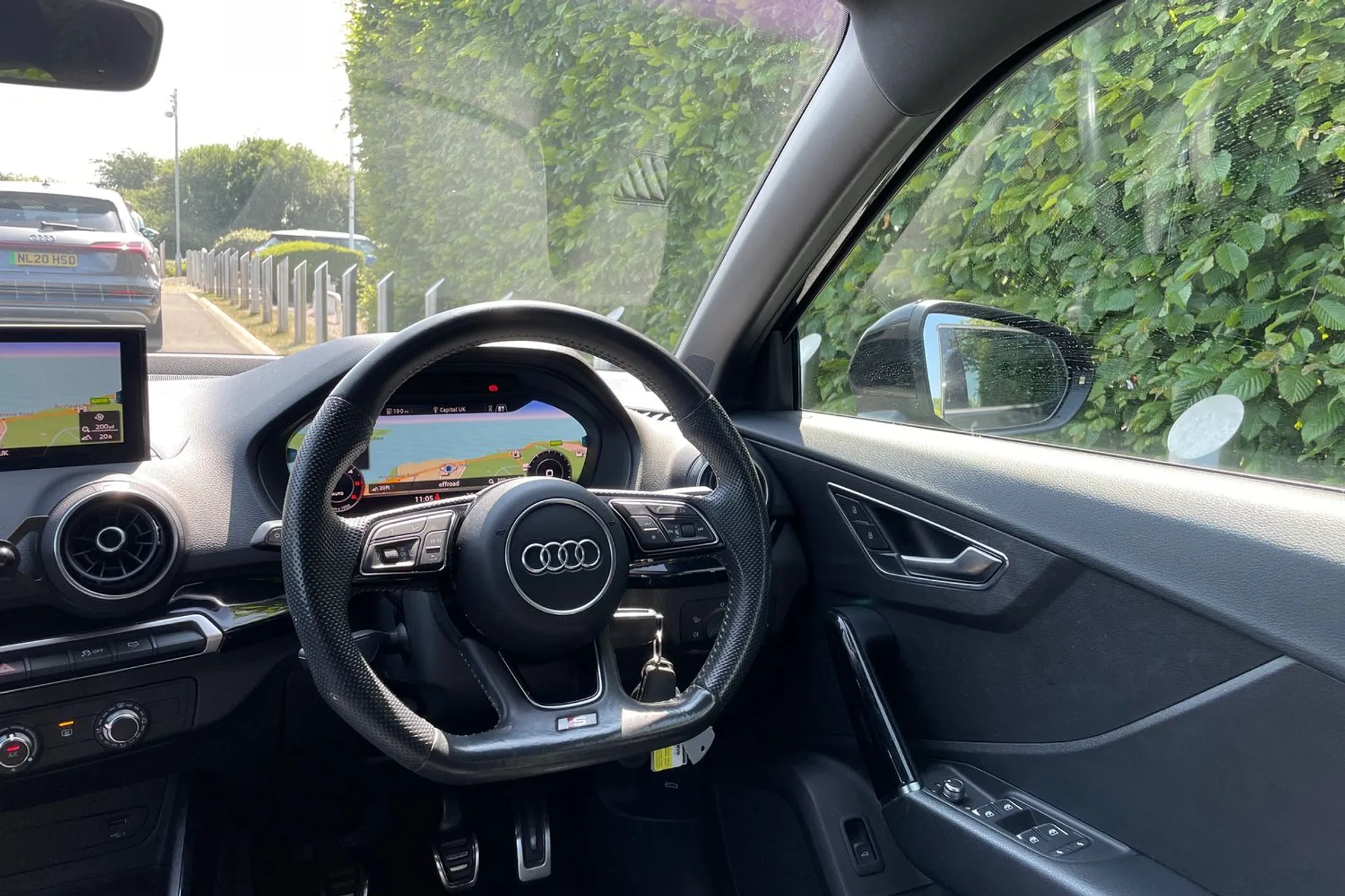 Audi Q2 thumbnail image number 35