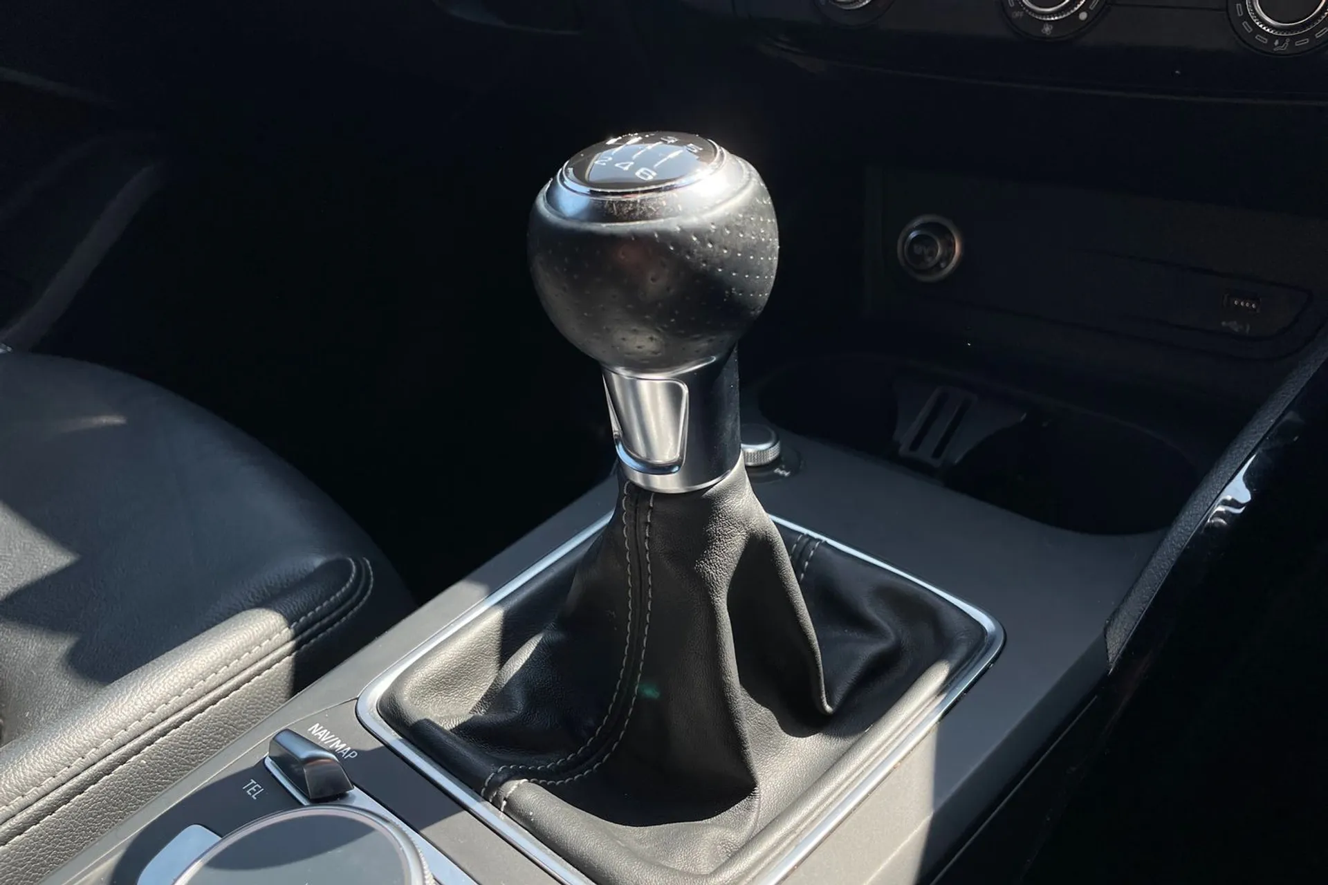 Audi Q2 thumbnail image number 44
