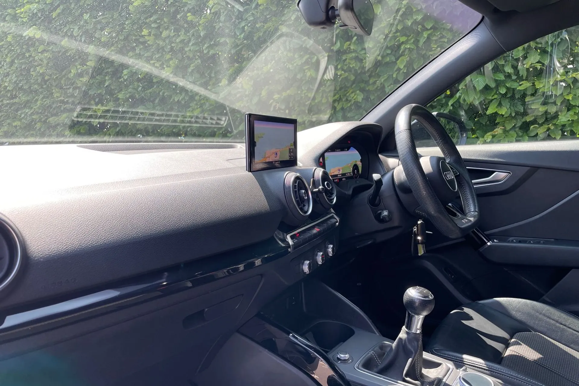 Audi Q2 thumbnail image number 27