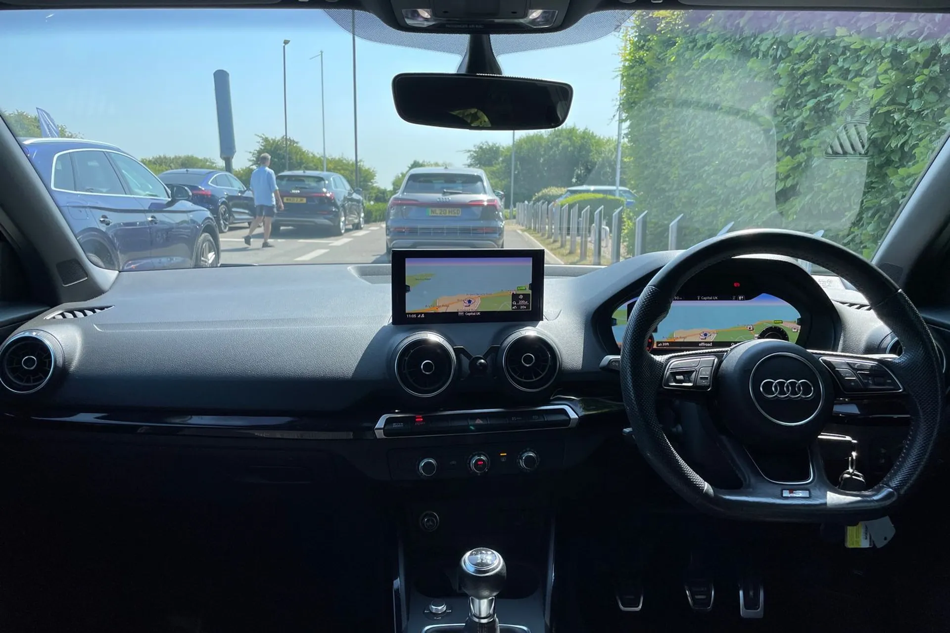 Audi Q2 thumbnail image number 3