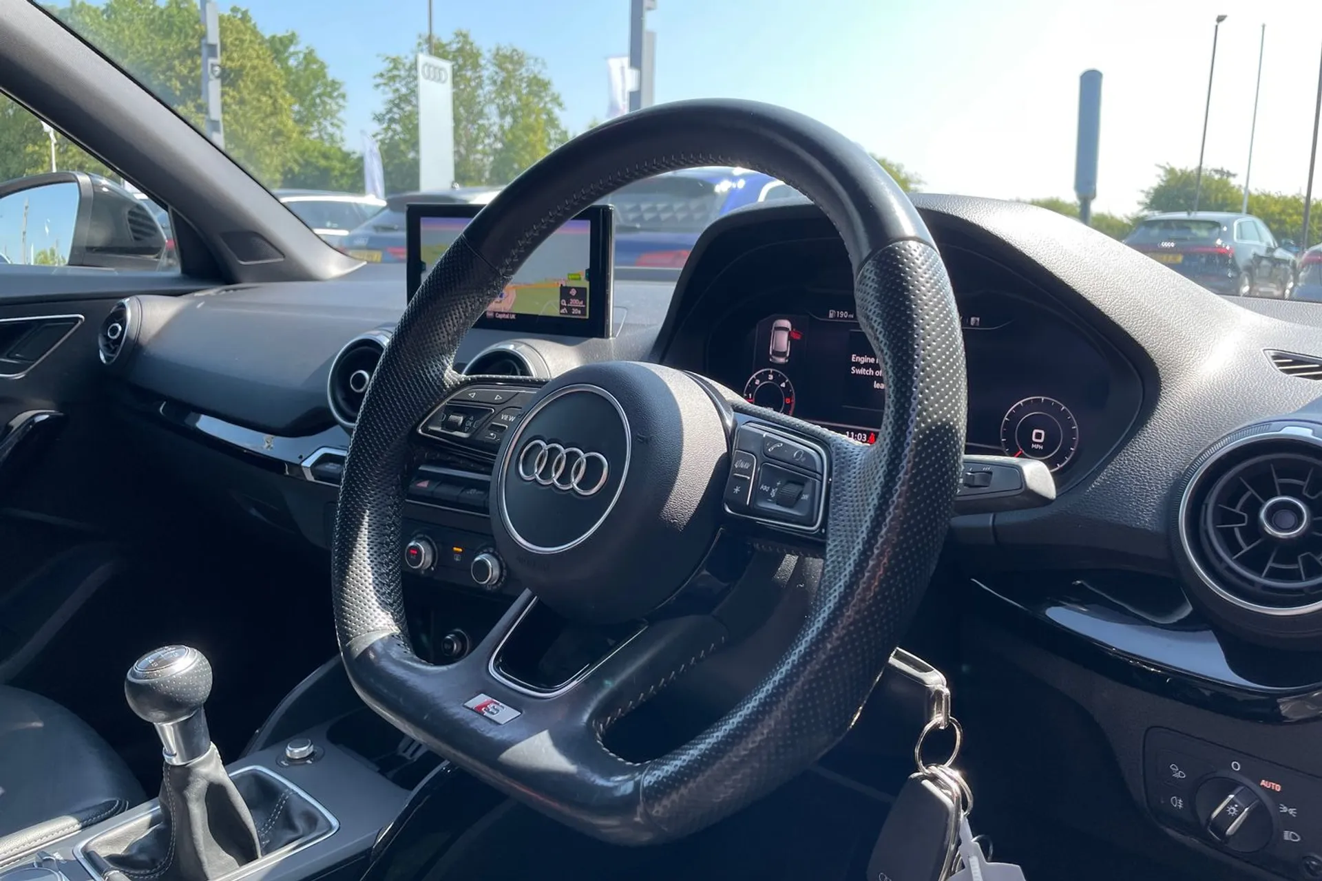 Audi Q2 thumbnail image number 26