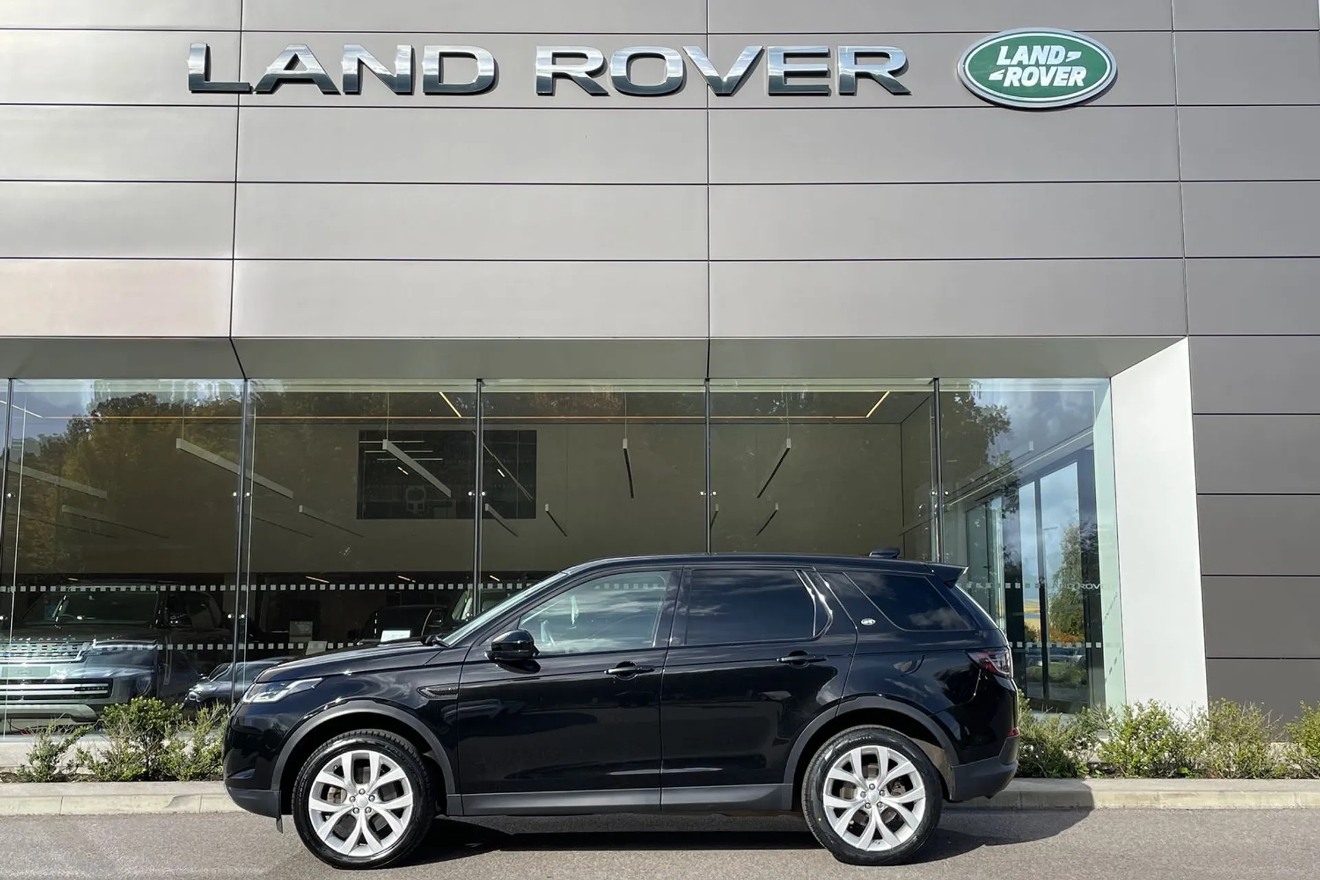 LAND ROVER DISCOVERY SPORT thumbnail image number 7