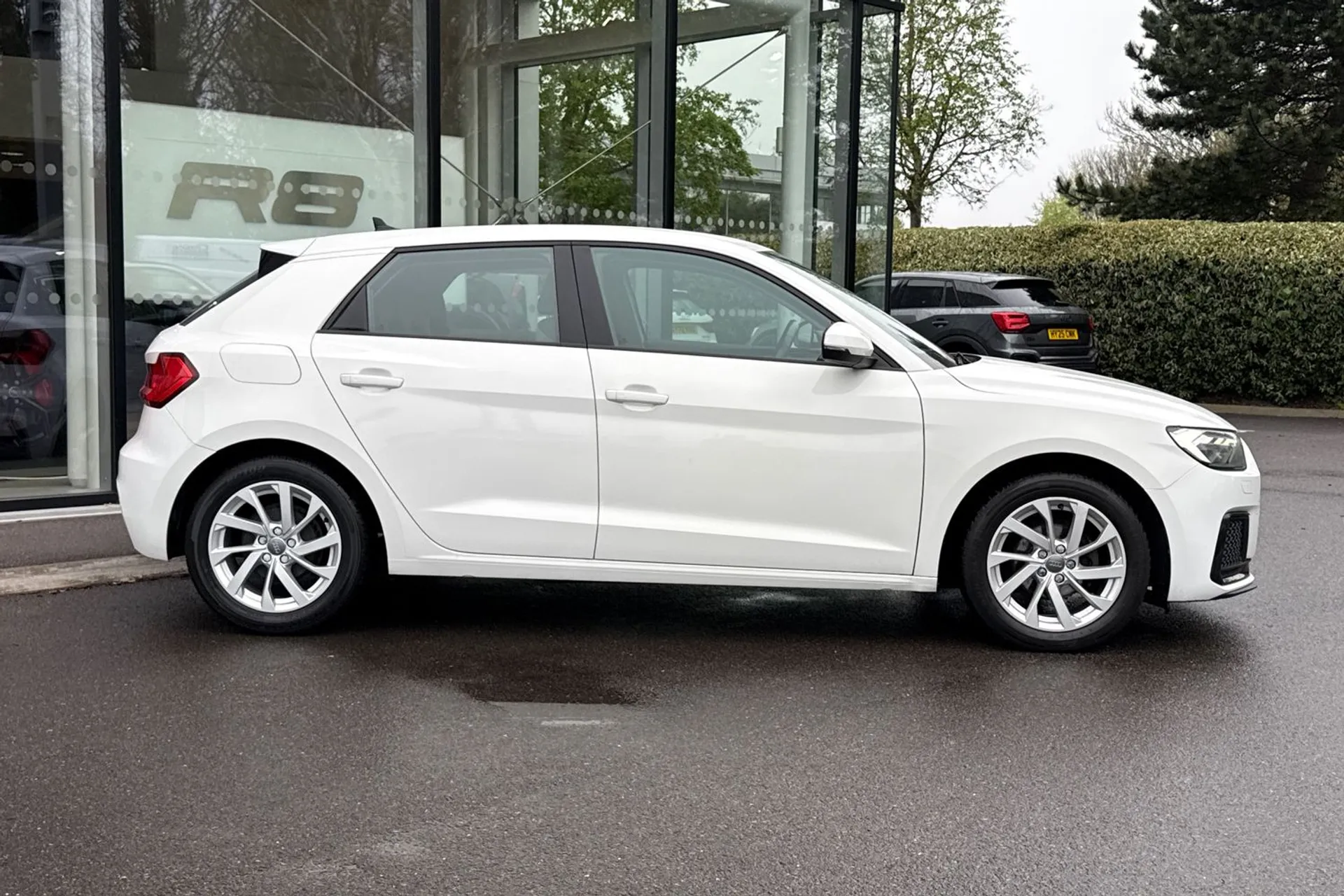 Audi A1 thumbnail image number 2