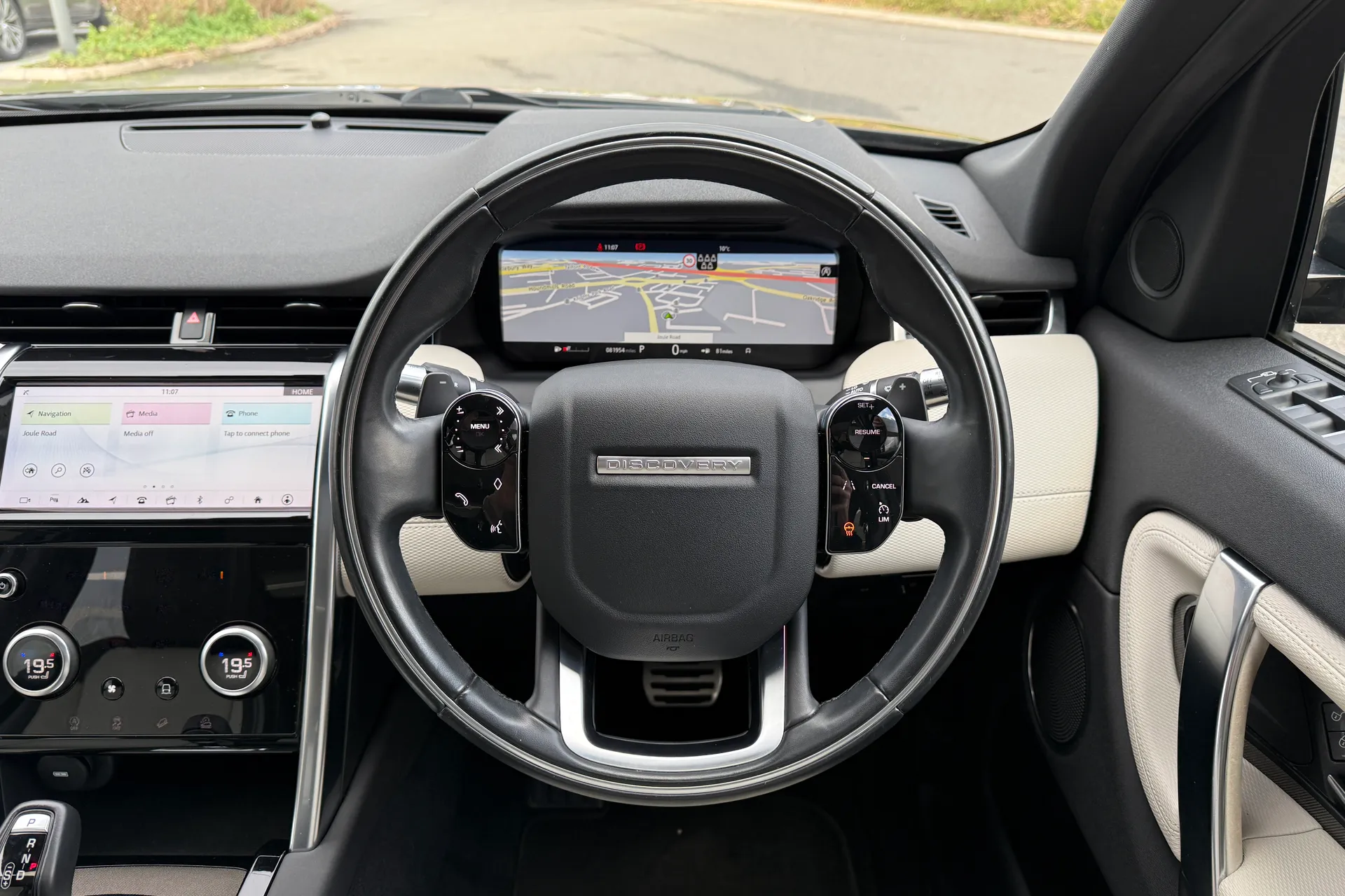 LAND ROVER DISCOVERY SPORT thumbnail image number 12