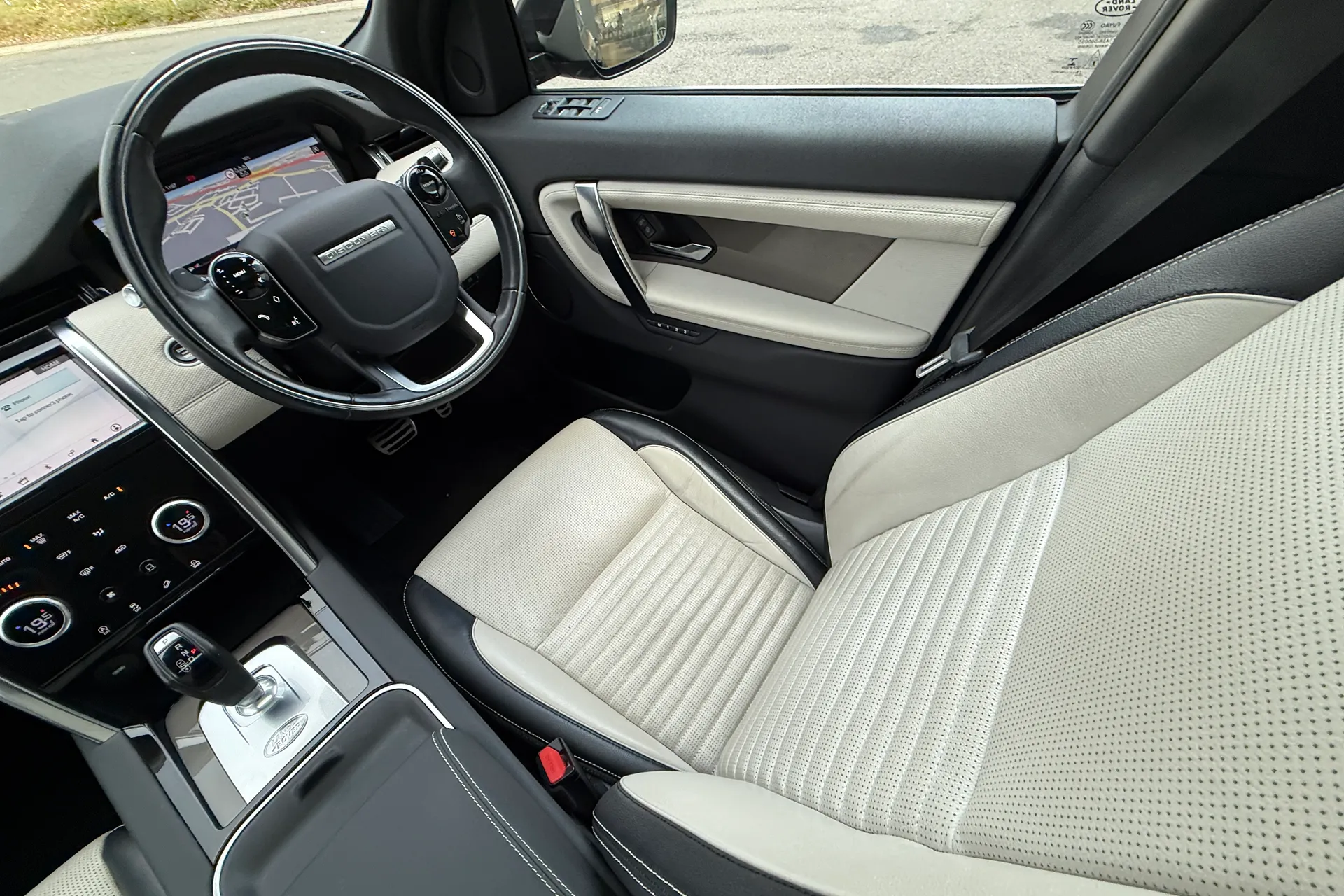 LAND ROVER DISCOVERY SPORT thumbnail image number 14