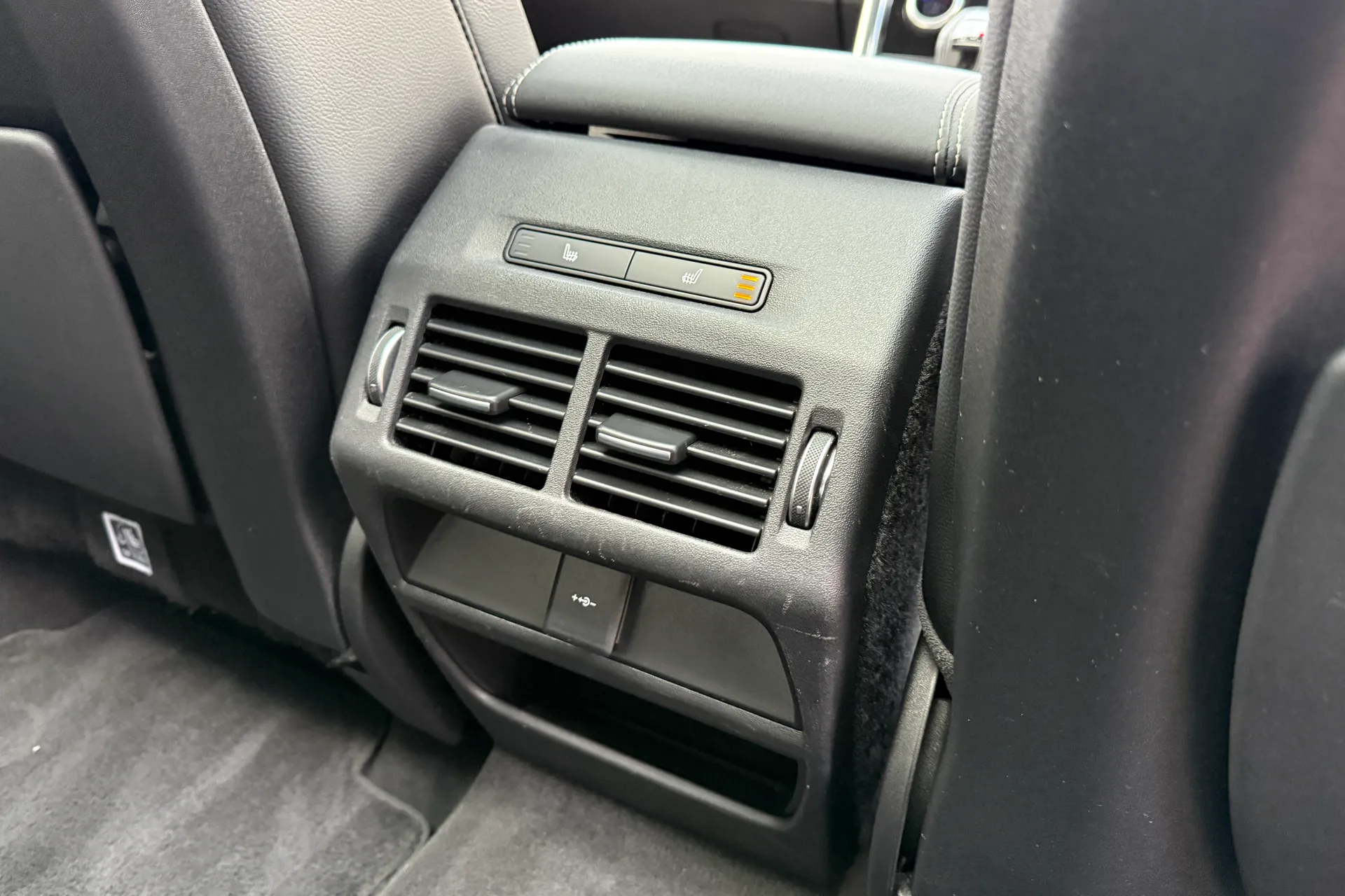 LAND ROVER DISCOVERY SPORT thumbnail image number 32