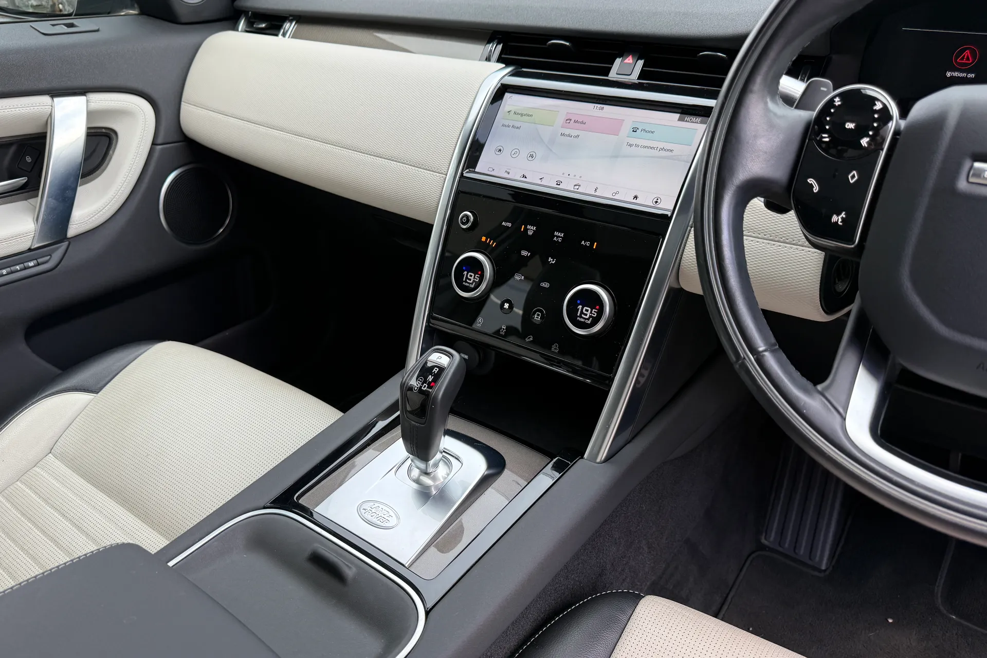 LAND ROVER DISCOVERY SPORT thumbnail image number 19