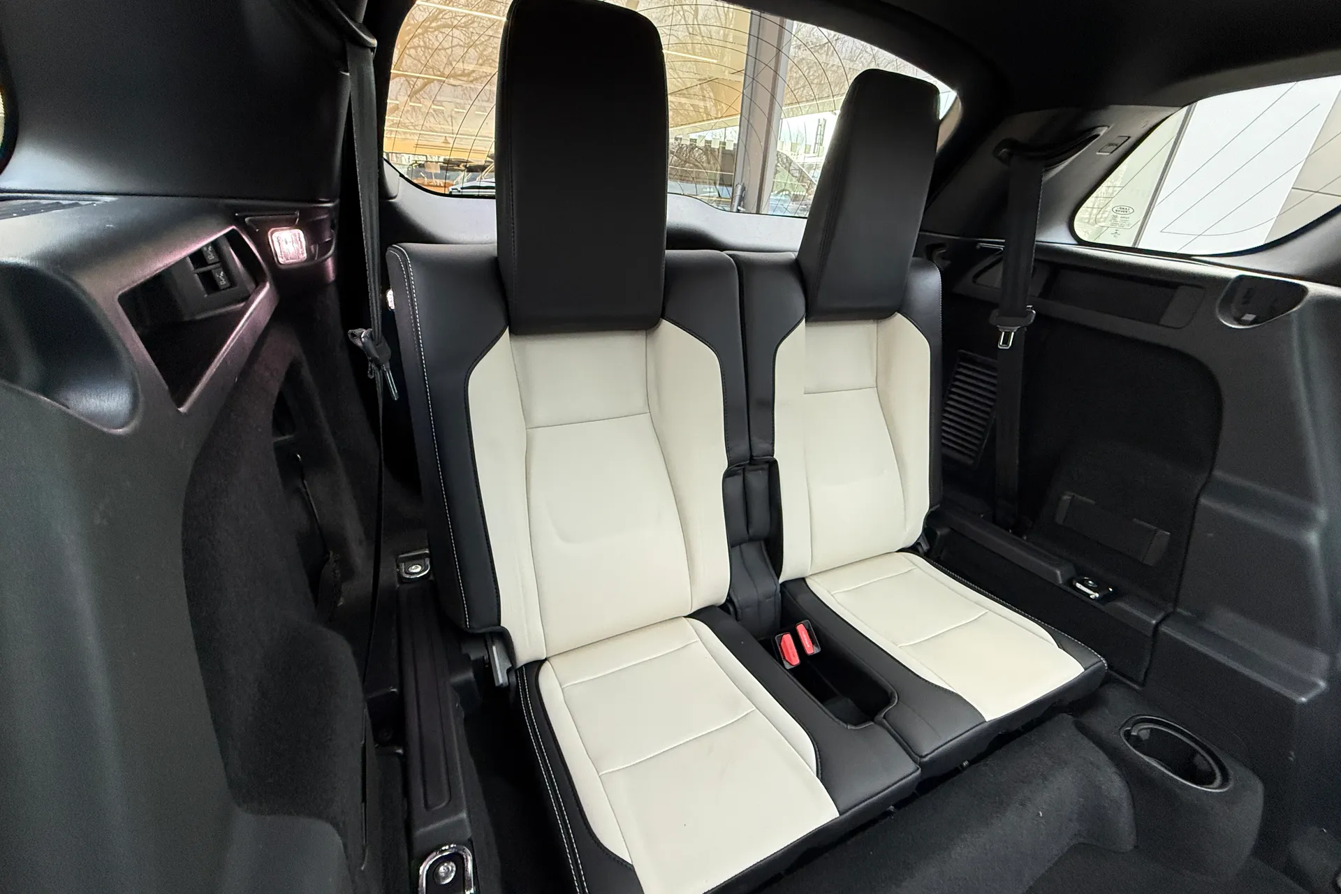 LAND ROVER DISCOVERY SPORT thumbnail image number 37