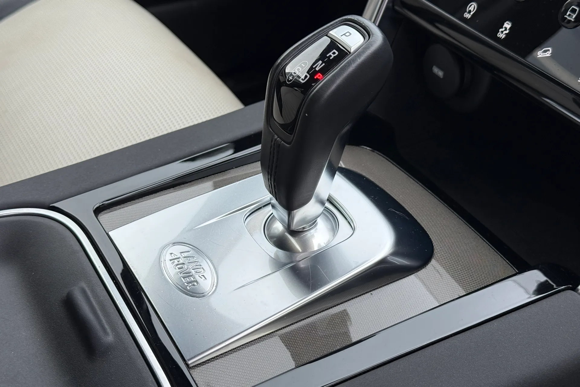 LAND ROVER DISCOVERY SPORT thumbnail image number 20