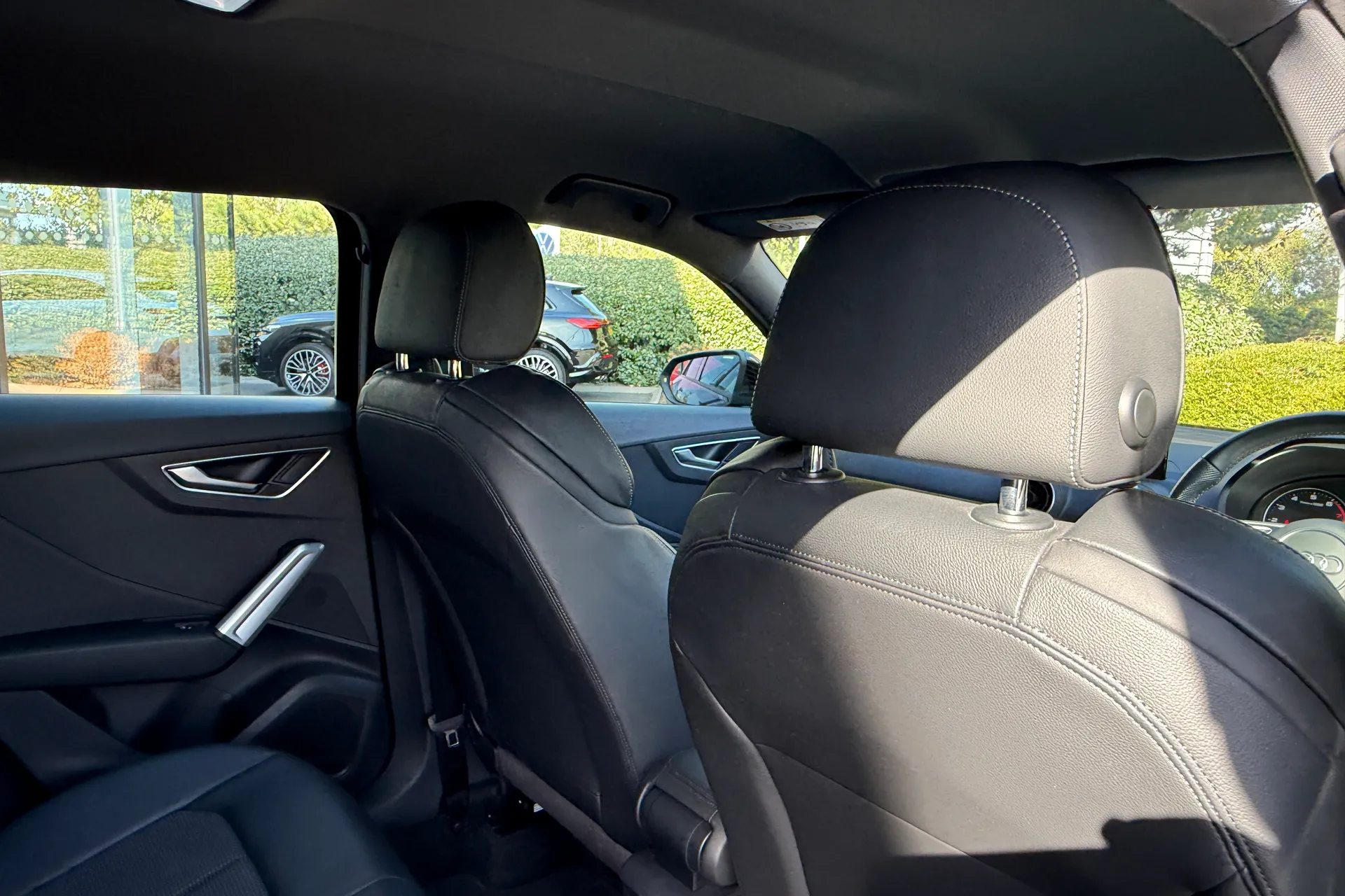 Audi Q2 thumbnail image number 36