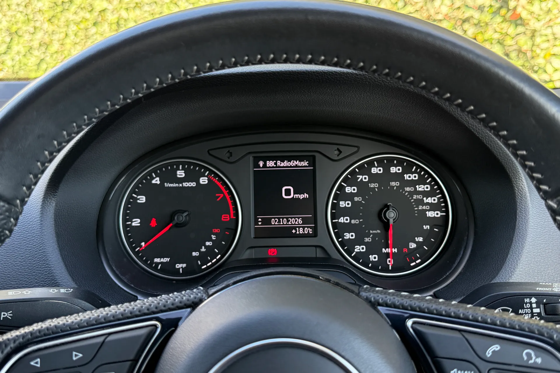 Audi Q2 thumbnail image number 16