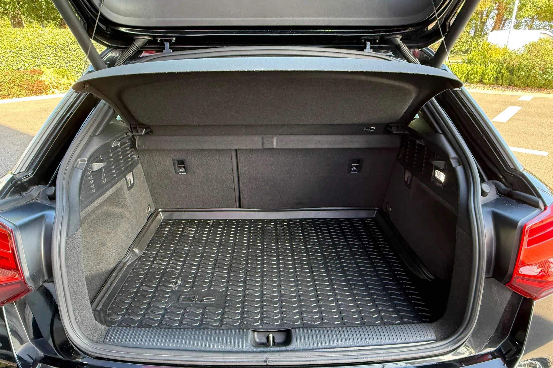 Audi Q2 thumbnail image number 35
