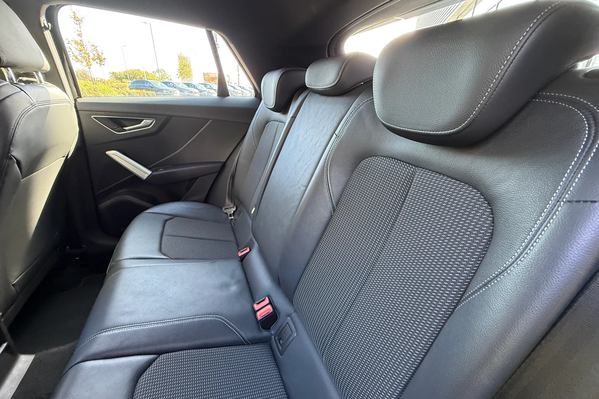 Audi Q2 thumbnail image number 33
