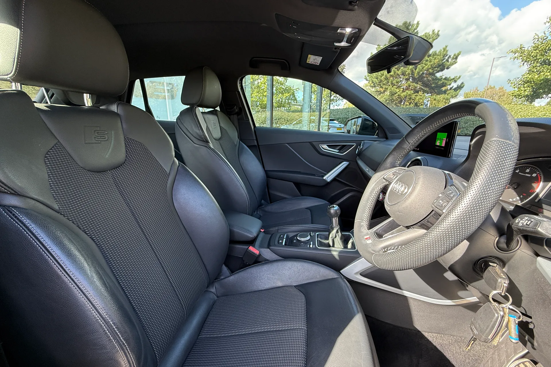 Audi Q2 thumbnail image number 27