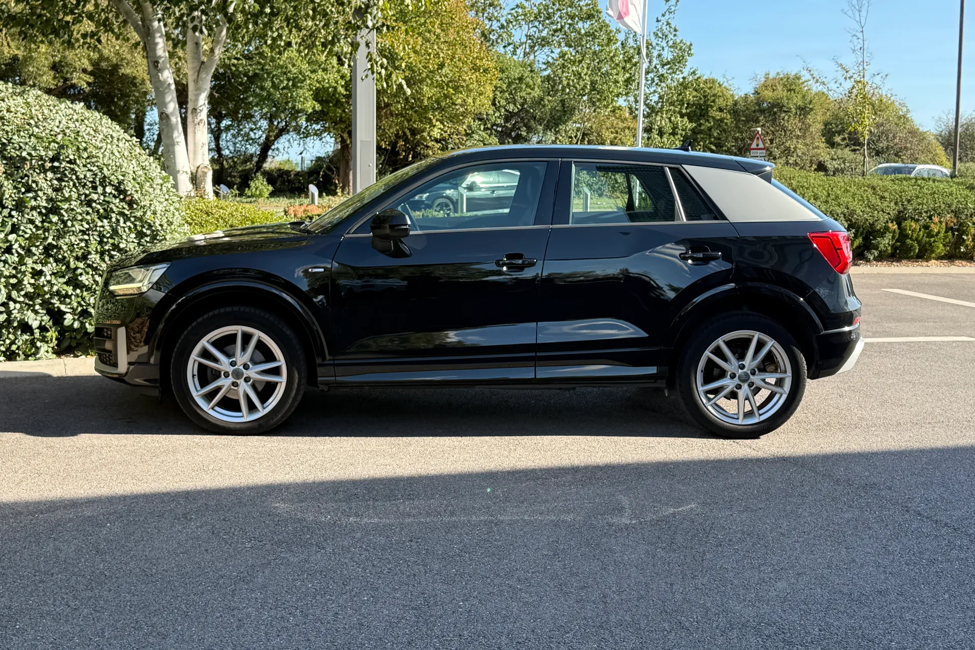 Audi Q2 thumbnail image number 13