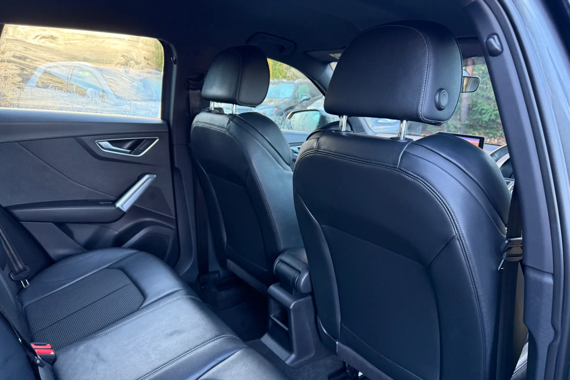 Audi Q2 thumbnail image number 32