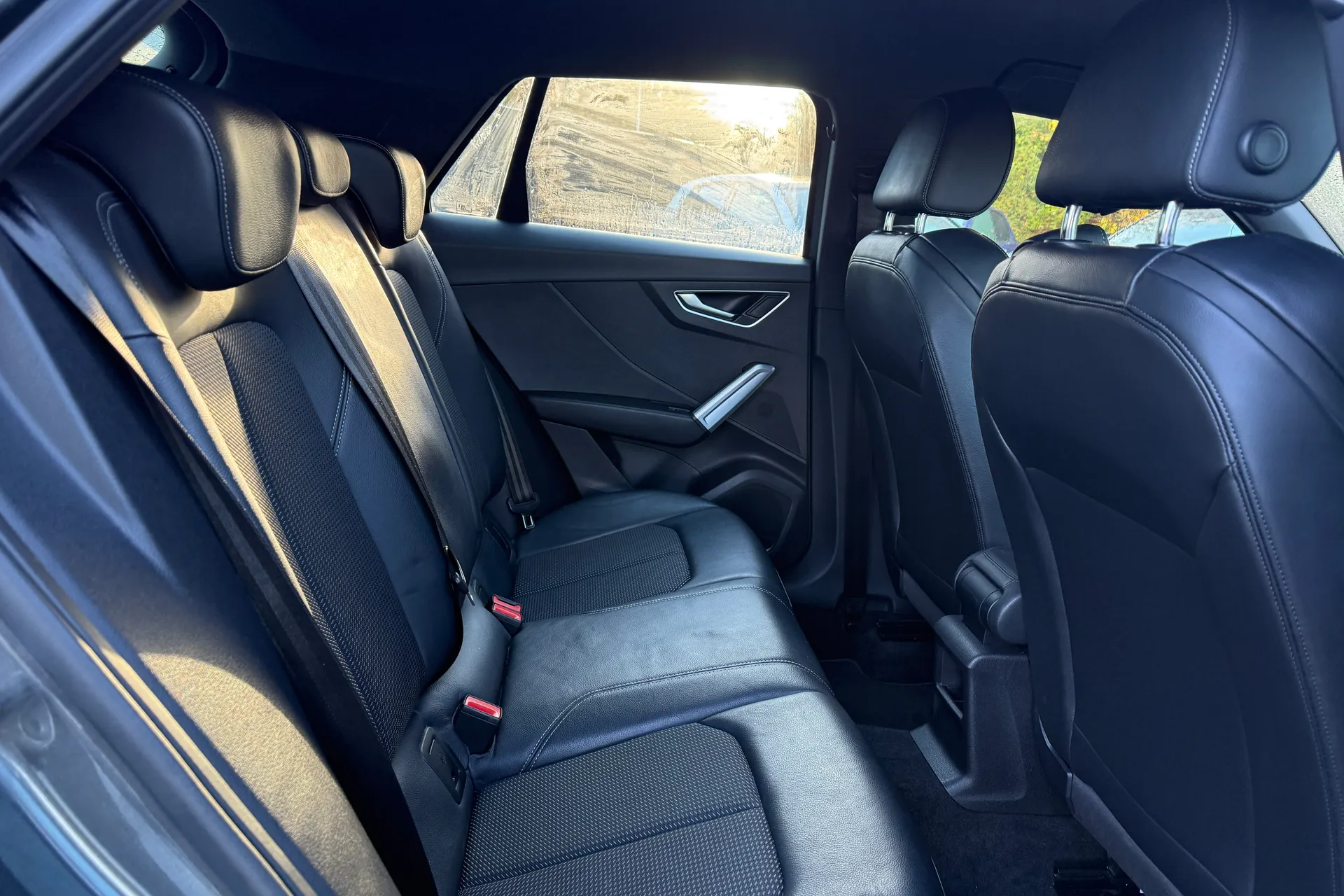 Audi Q2 thumbnail image number 31