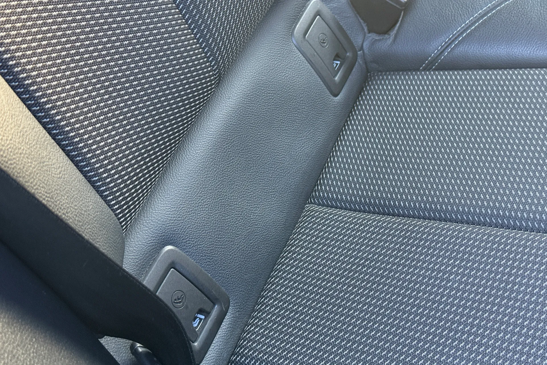 Audi Q2 thumbnail image number 33