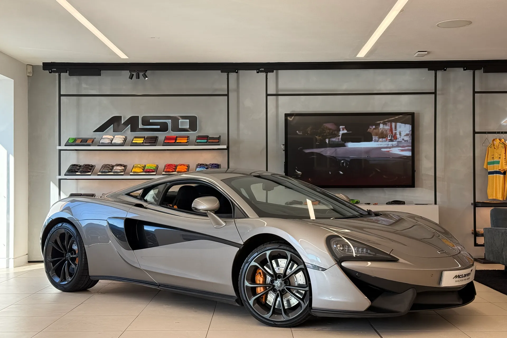 McLaren 540 focused image