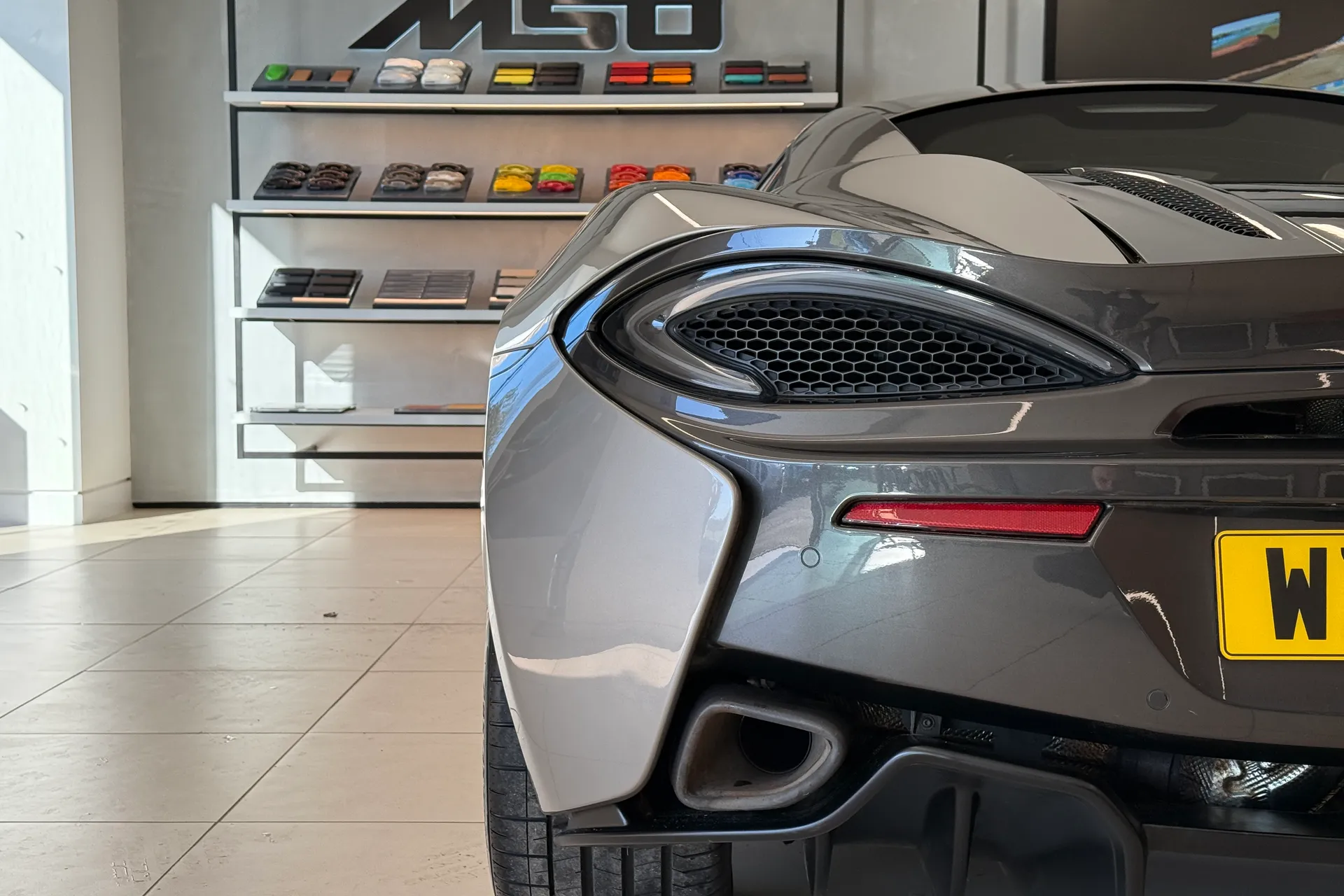 McLaren 540 thumbnail image number 40